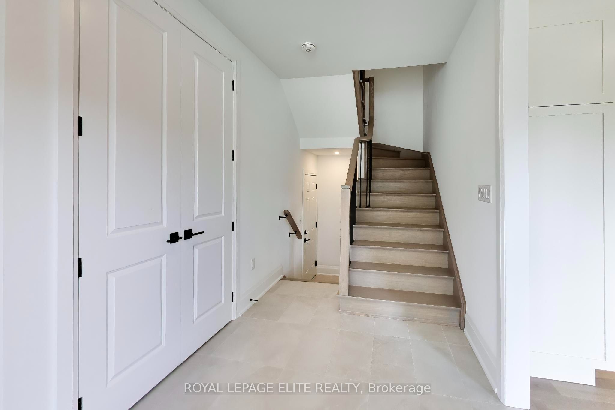 7 Dennison Street S Property Photo 6