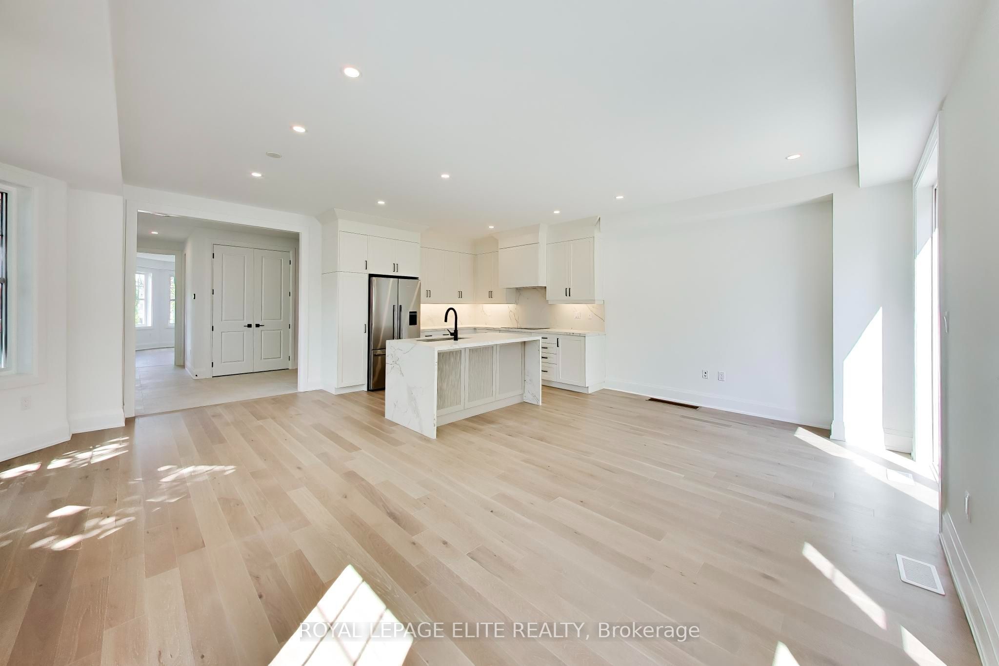 7 Dennison Street S Property Photo 10