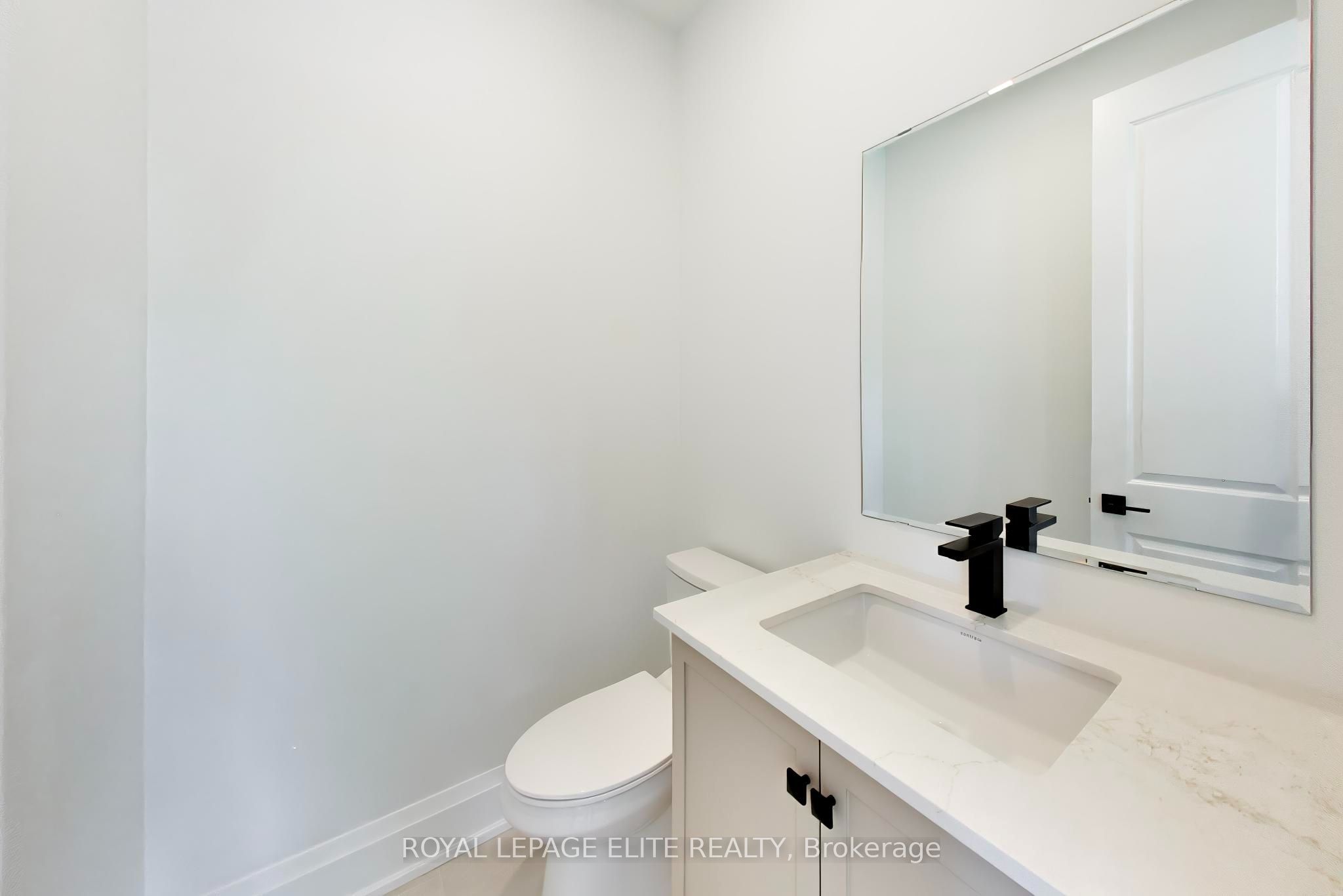 7 Dennison Street S Property Photo 20