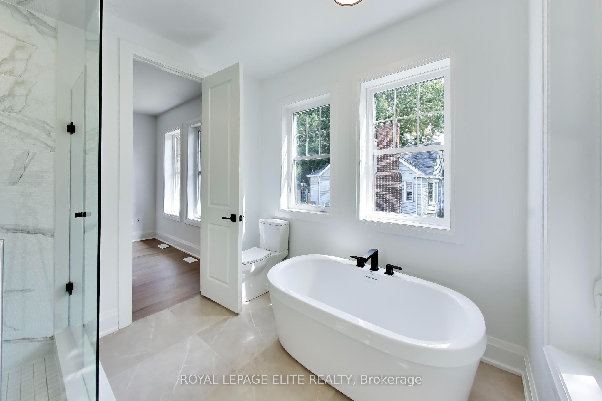 7 Dennison Street S Property Photo 28