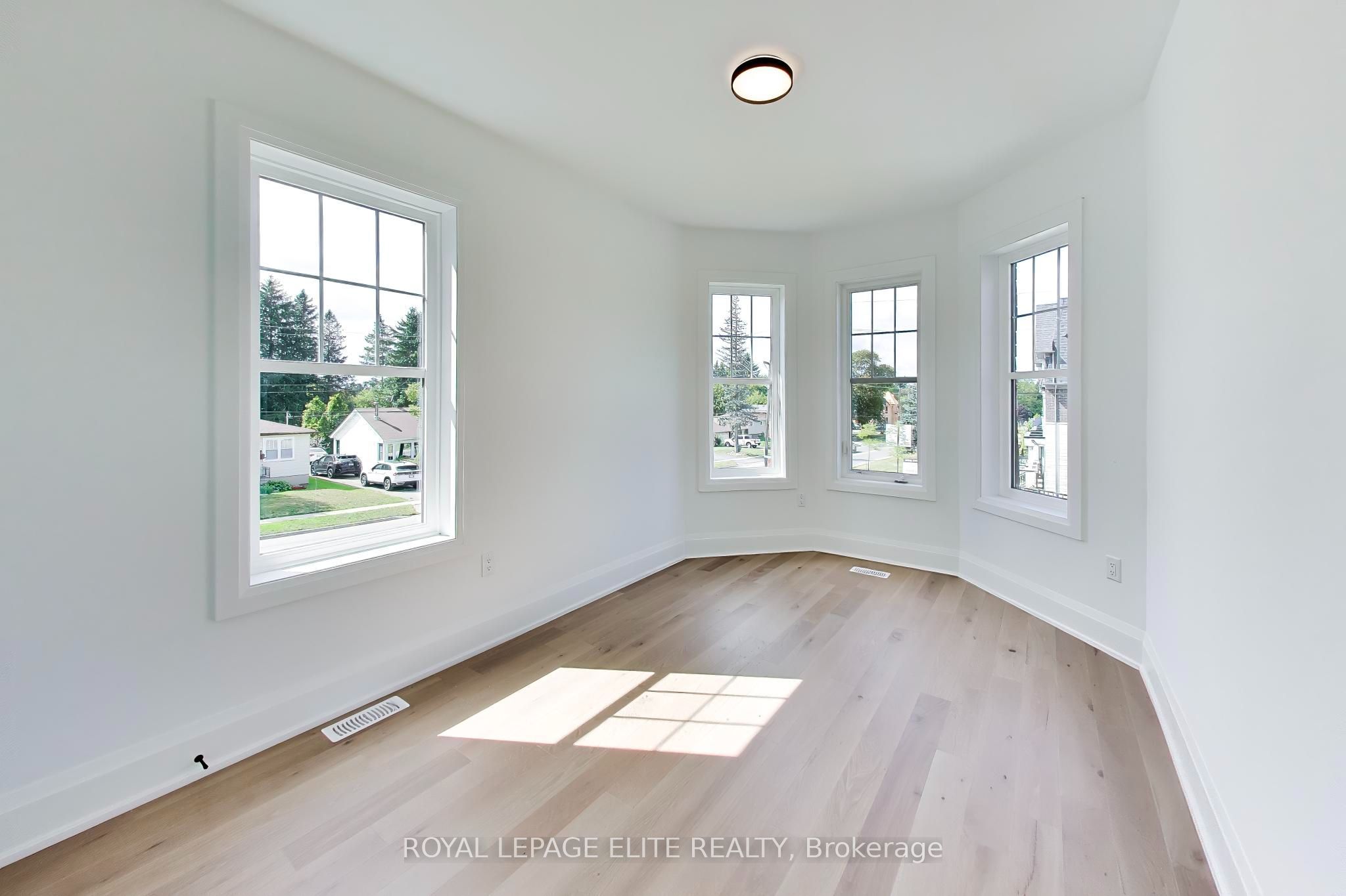 7 Dennison Street S Property Photo 29