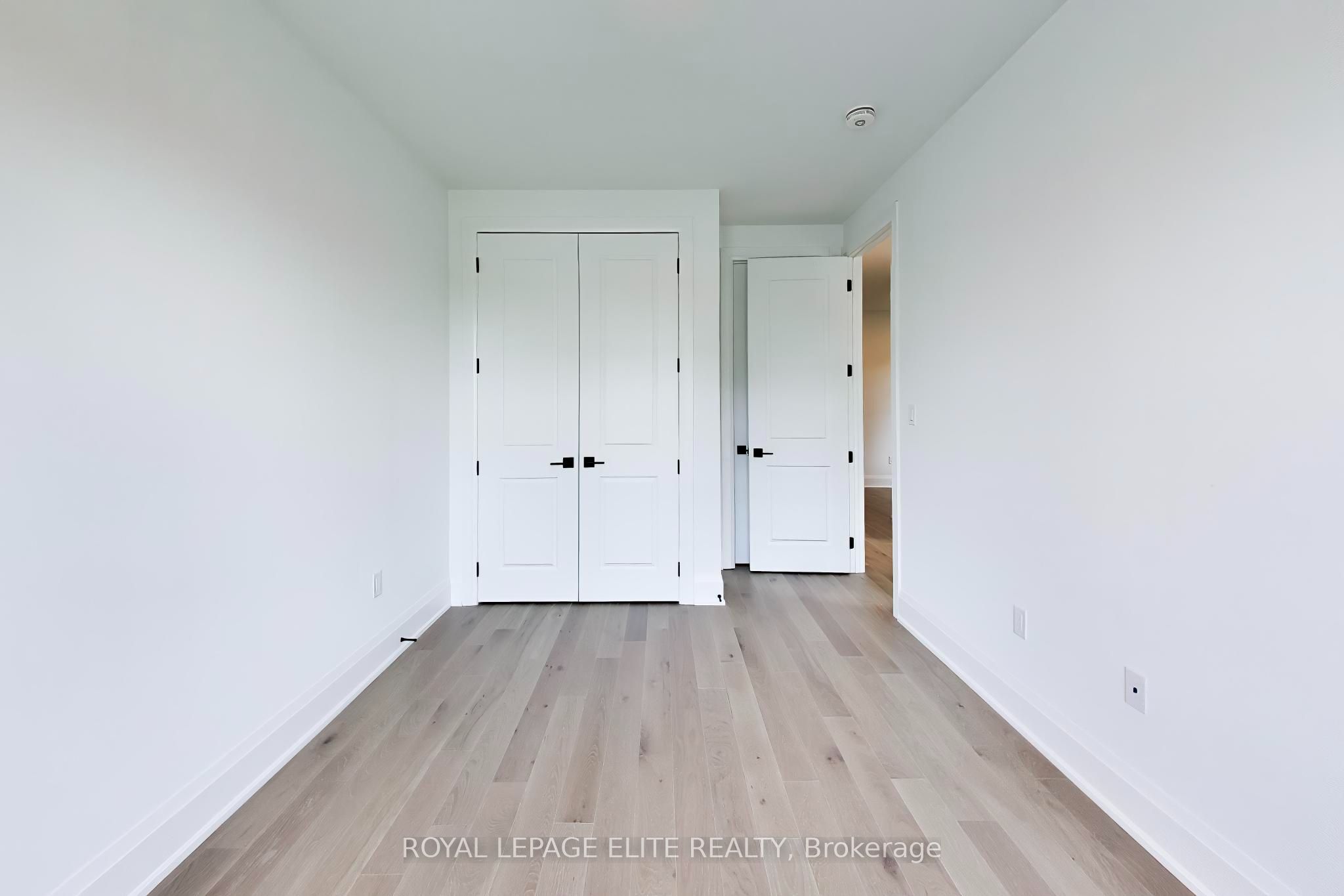 7 Dennison Street S Property Photo 33