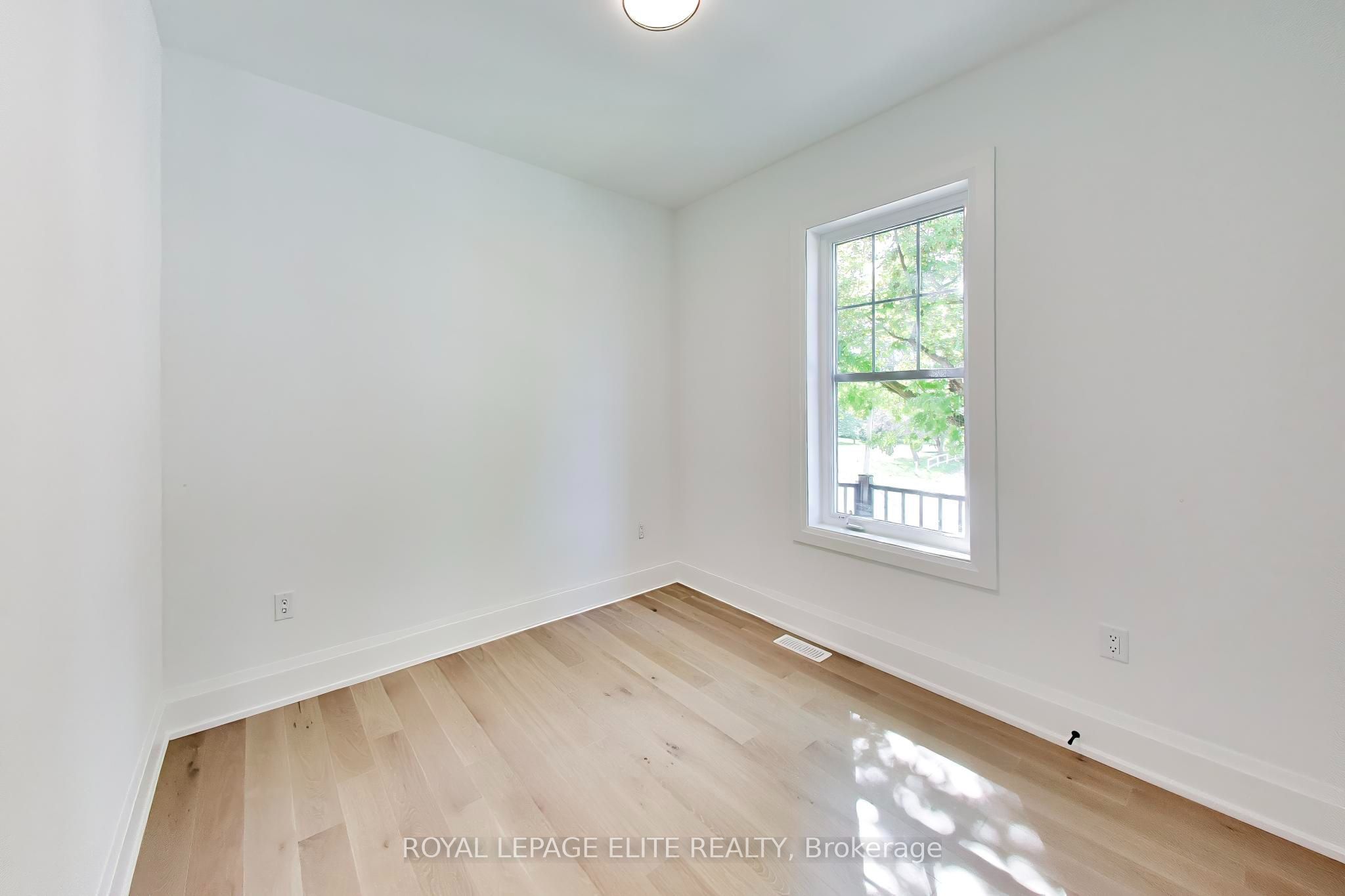7 Dennison Street S Property Photo 35