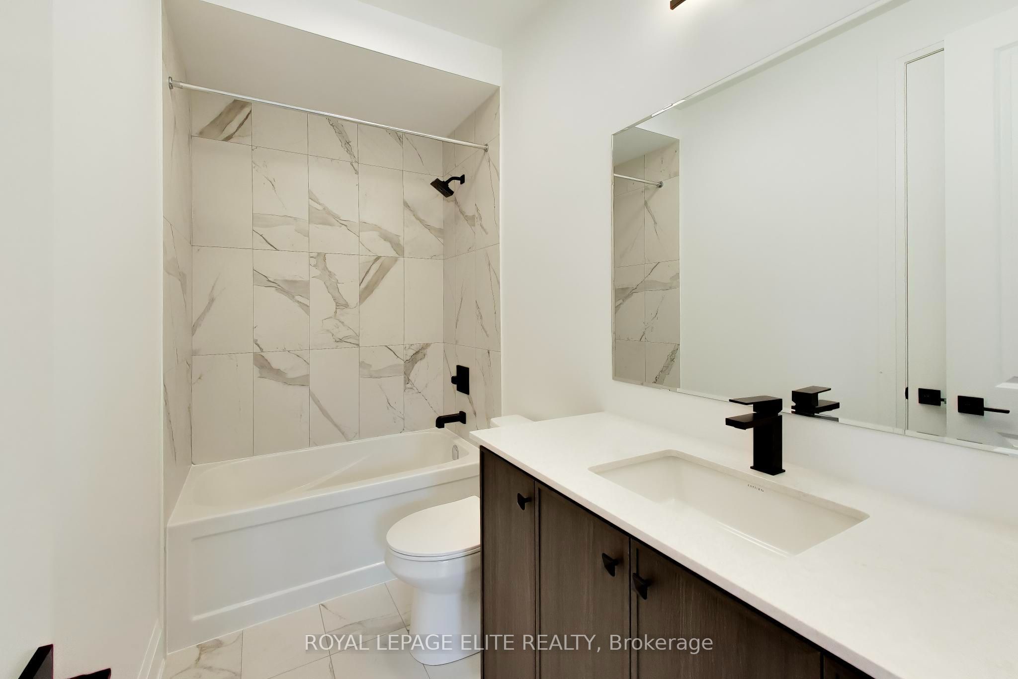 7 Dennison Street S Property Photo 38