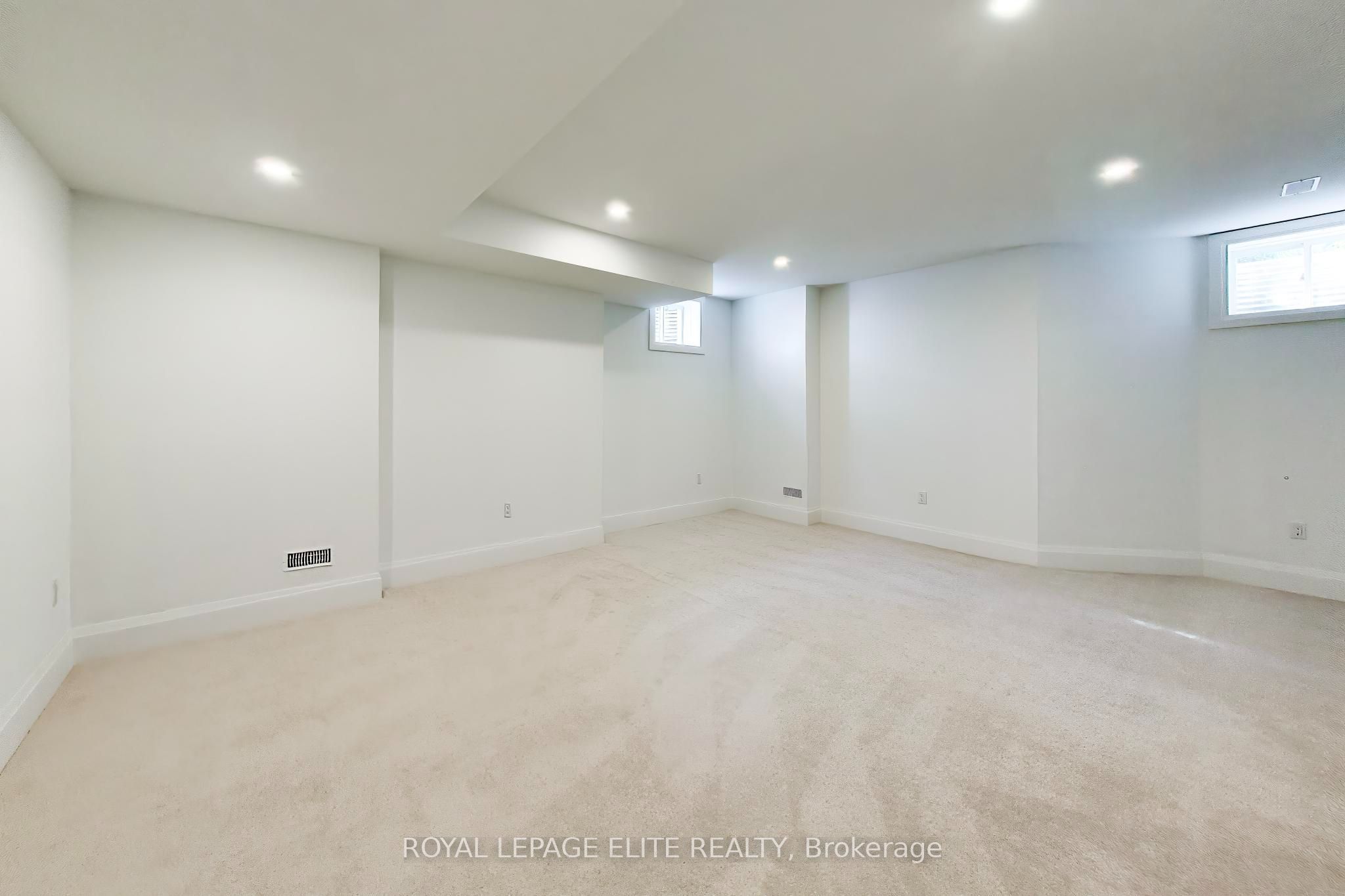 7 Dennison Street S Property Photo 40
