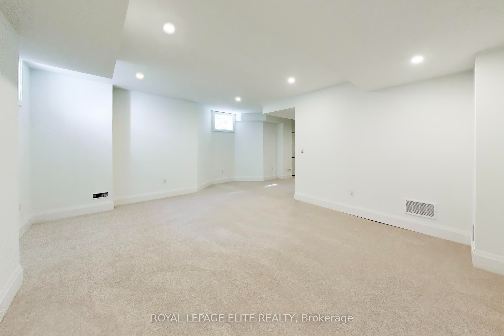 7 Dennison Street S Property Photo 41