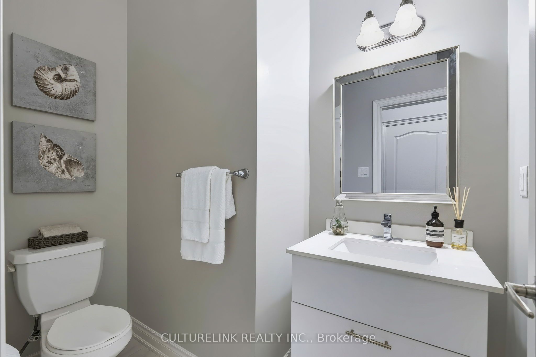 89 Sharonview Crescent Property Photo 9