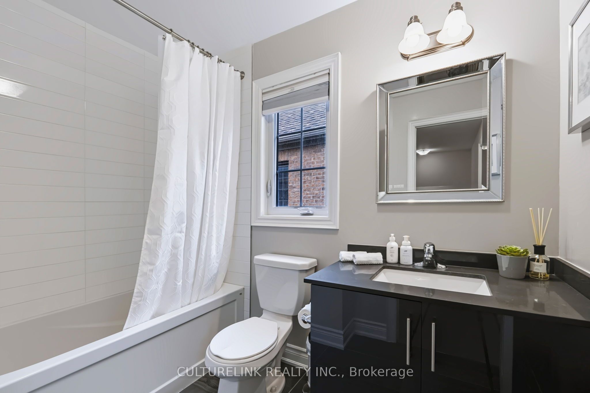 89 Sharonview Crescent Property Photo 18
