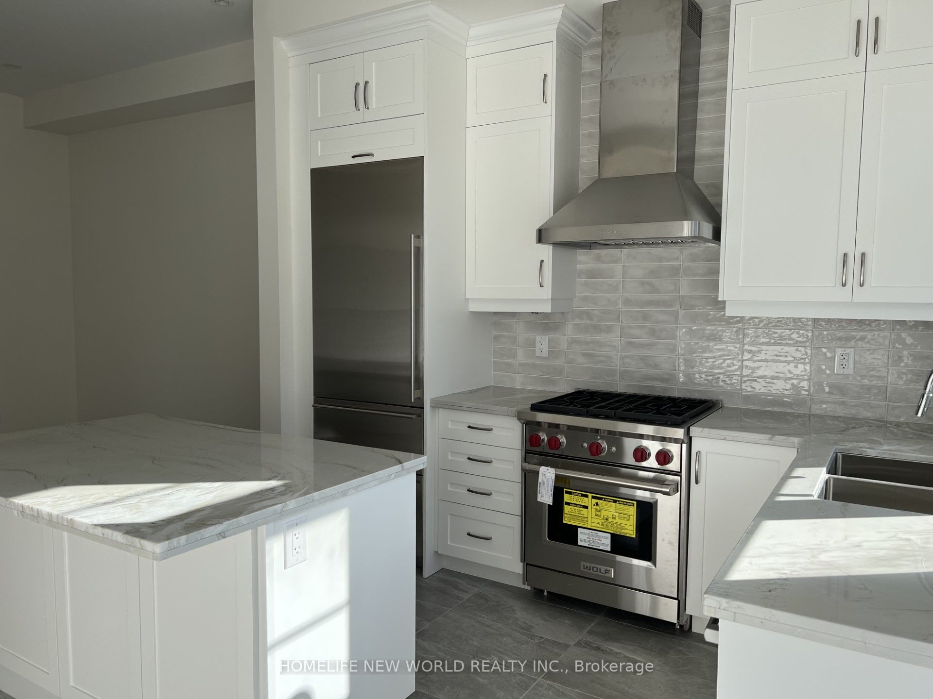 4193 Major Mackenzie Drive Property Photo 4