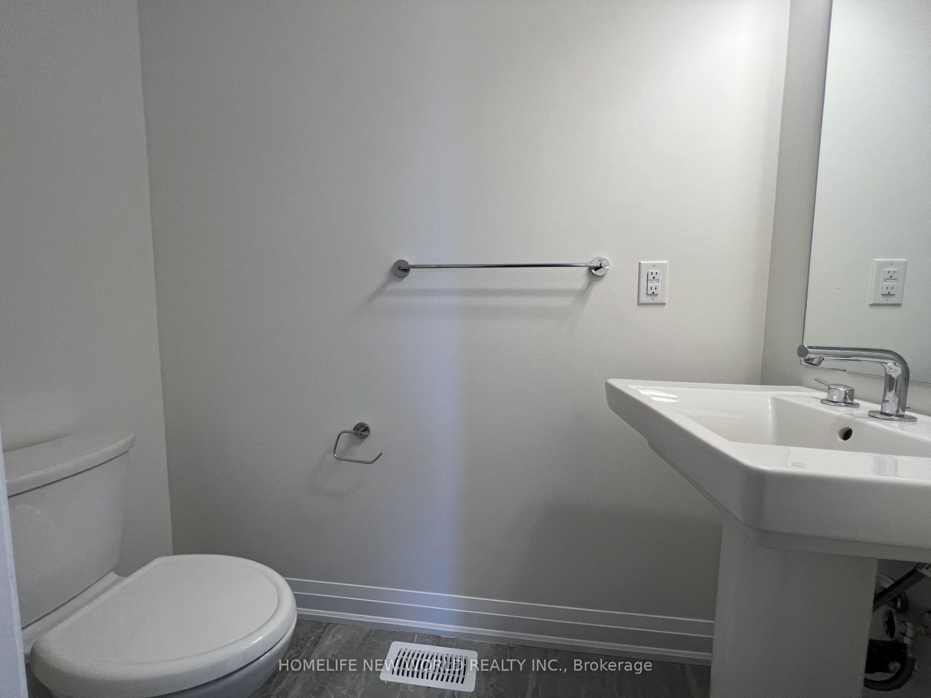 4193 Major Mackenzie Drive Property Photo 12