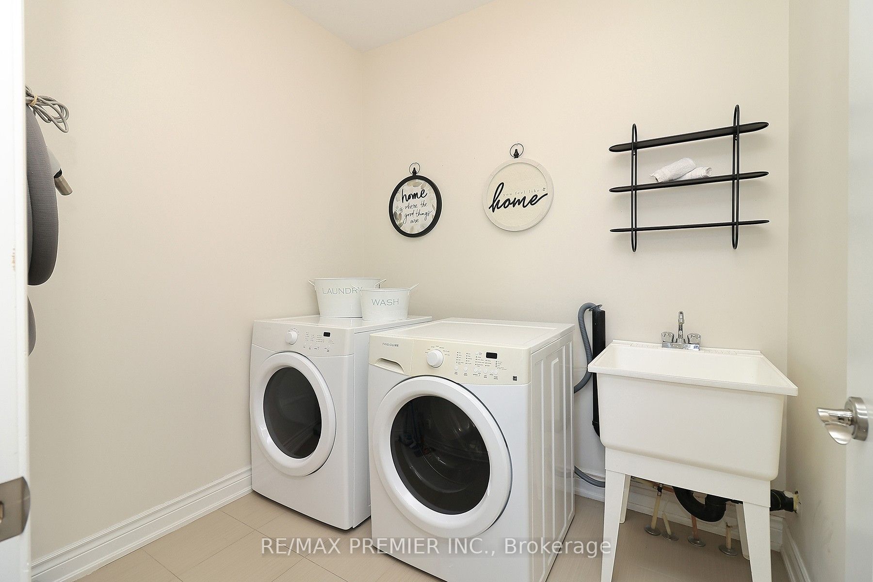 39 Caliber Court Property Photo 15