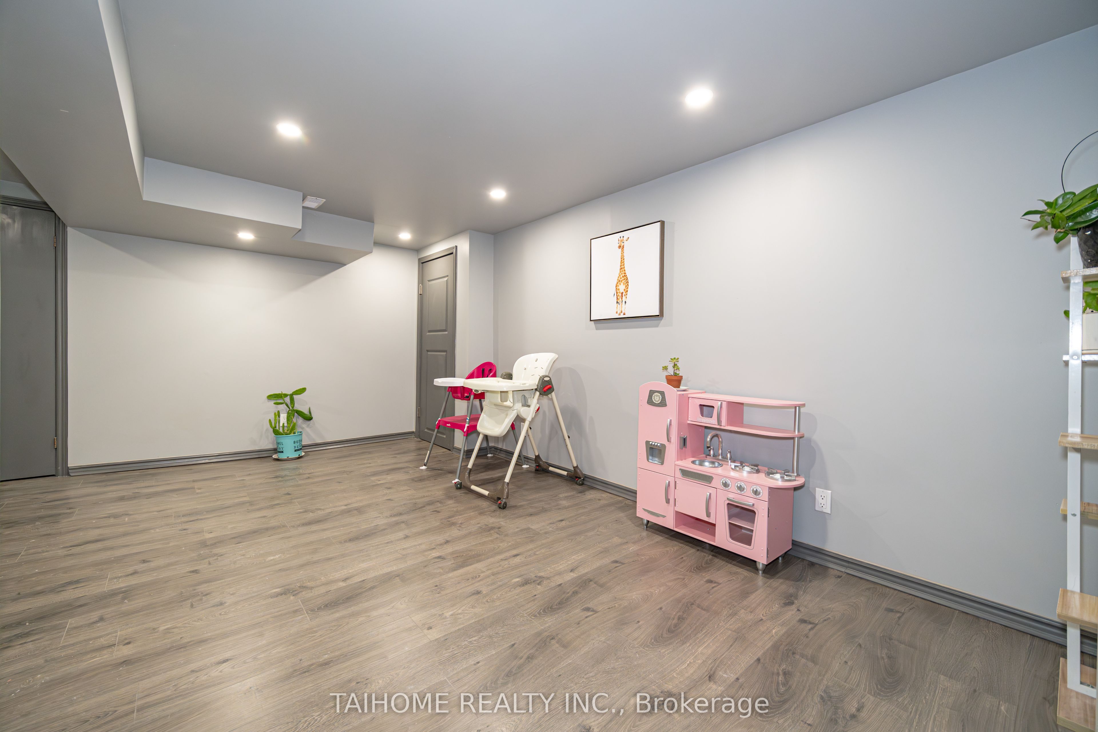 96 Lamar Street Property Photo 13