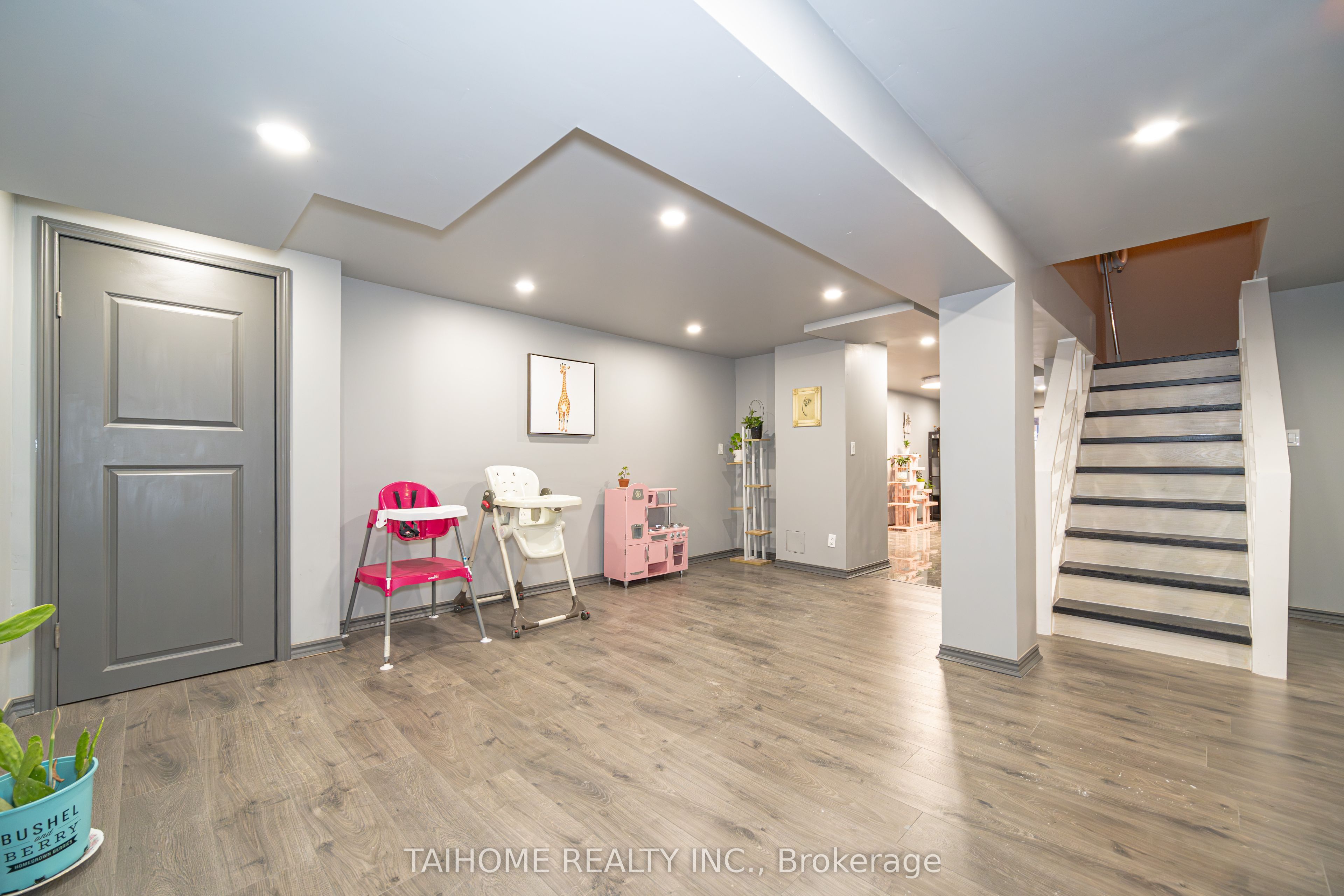 96 Lamar Street Property Photo 14
