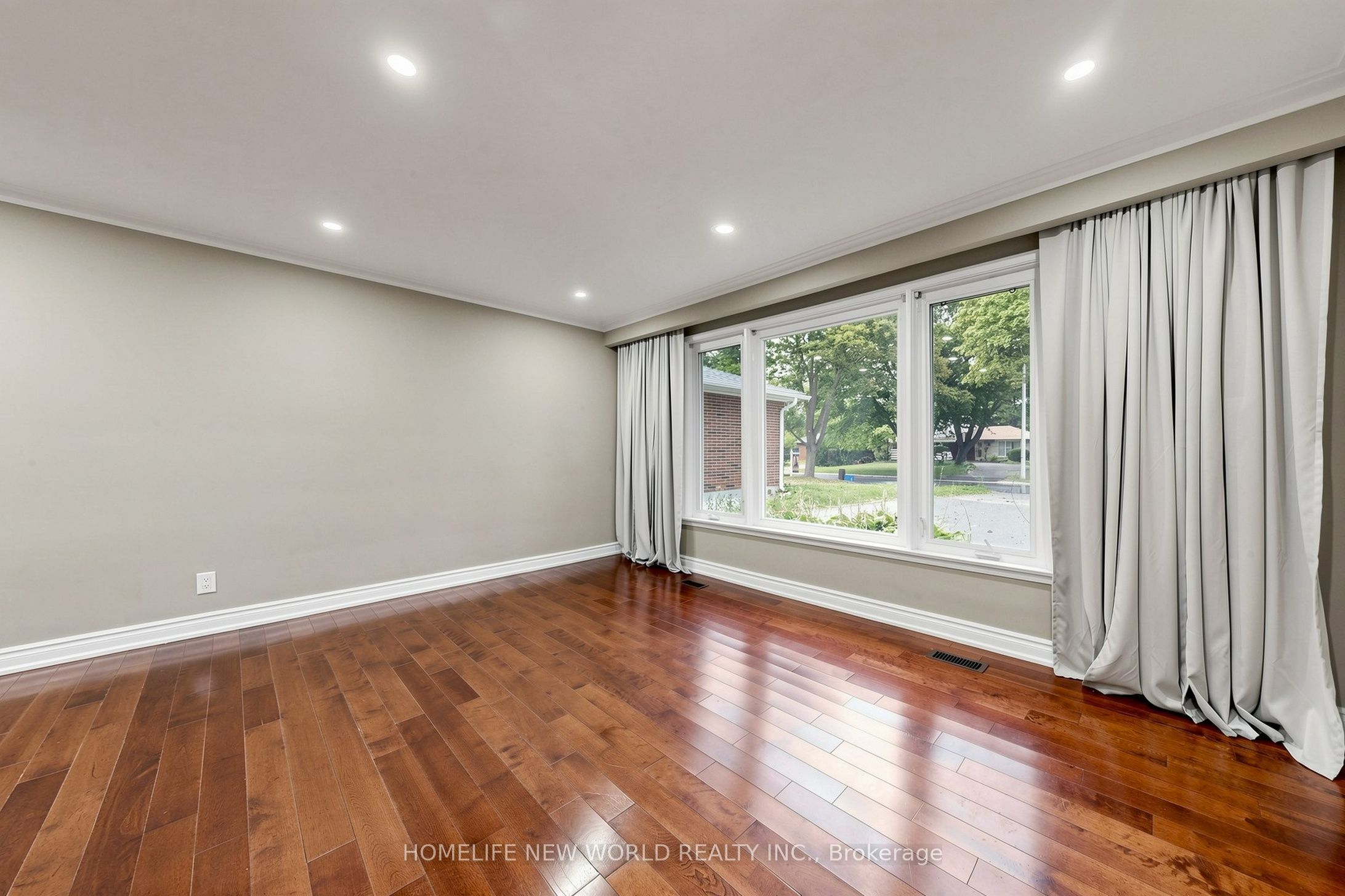 6 Valleycrest Avenue Property Photo 9