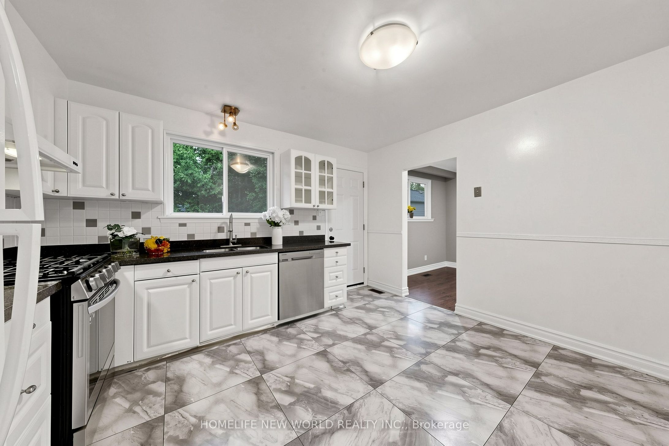 6 Valleycrest Avenue Property Photo 12