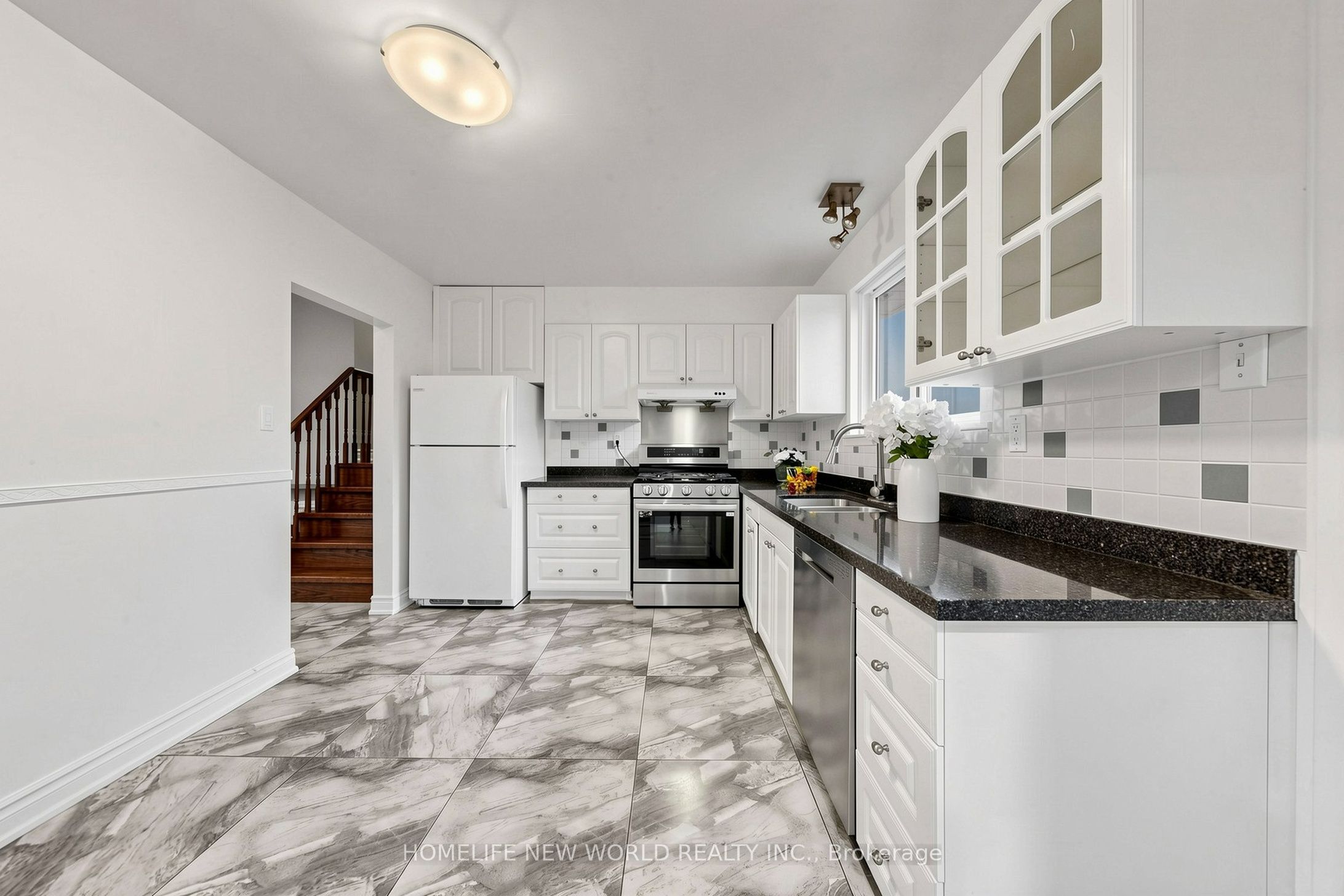 6 Valleycrest Avenue Property Photo 14