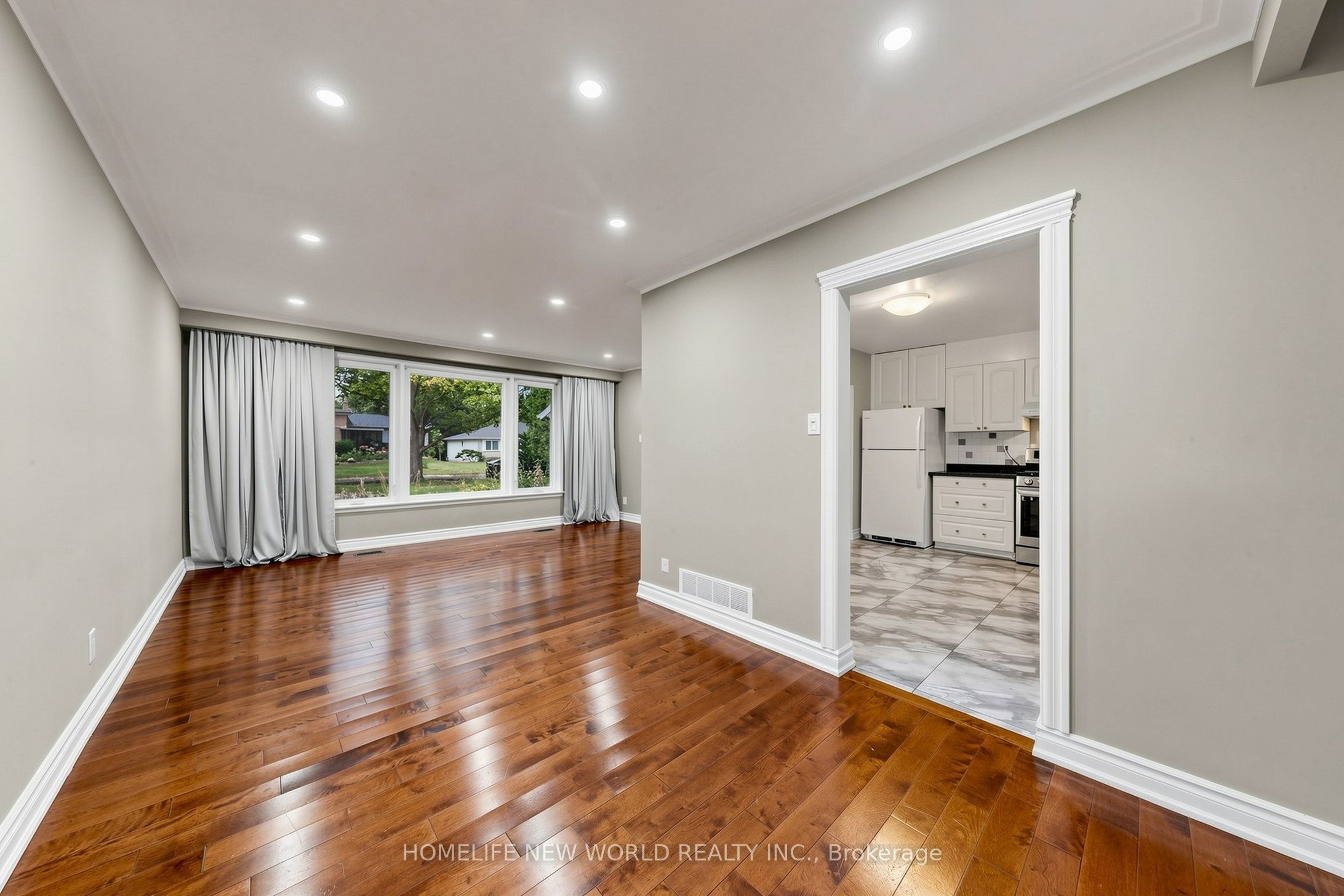 6 Valleycrest Avenue Property Photo 16