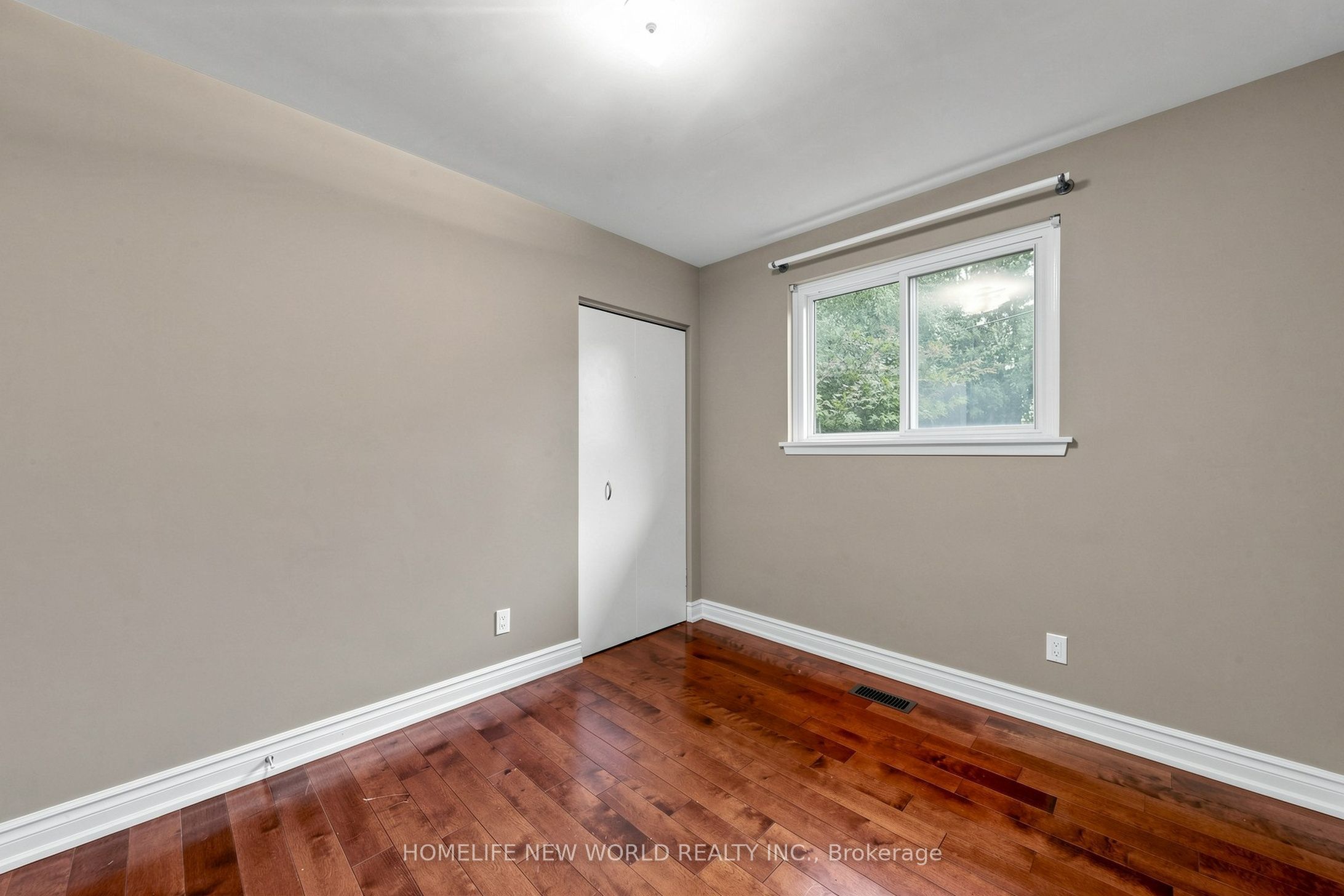 6 Valleycrest Avenue Property Photo 28