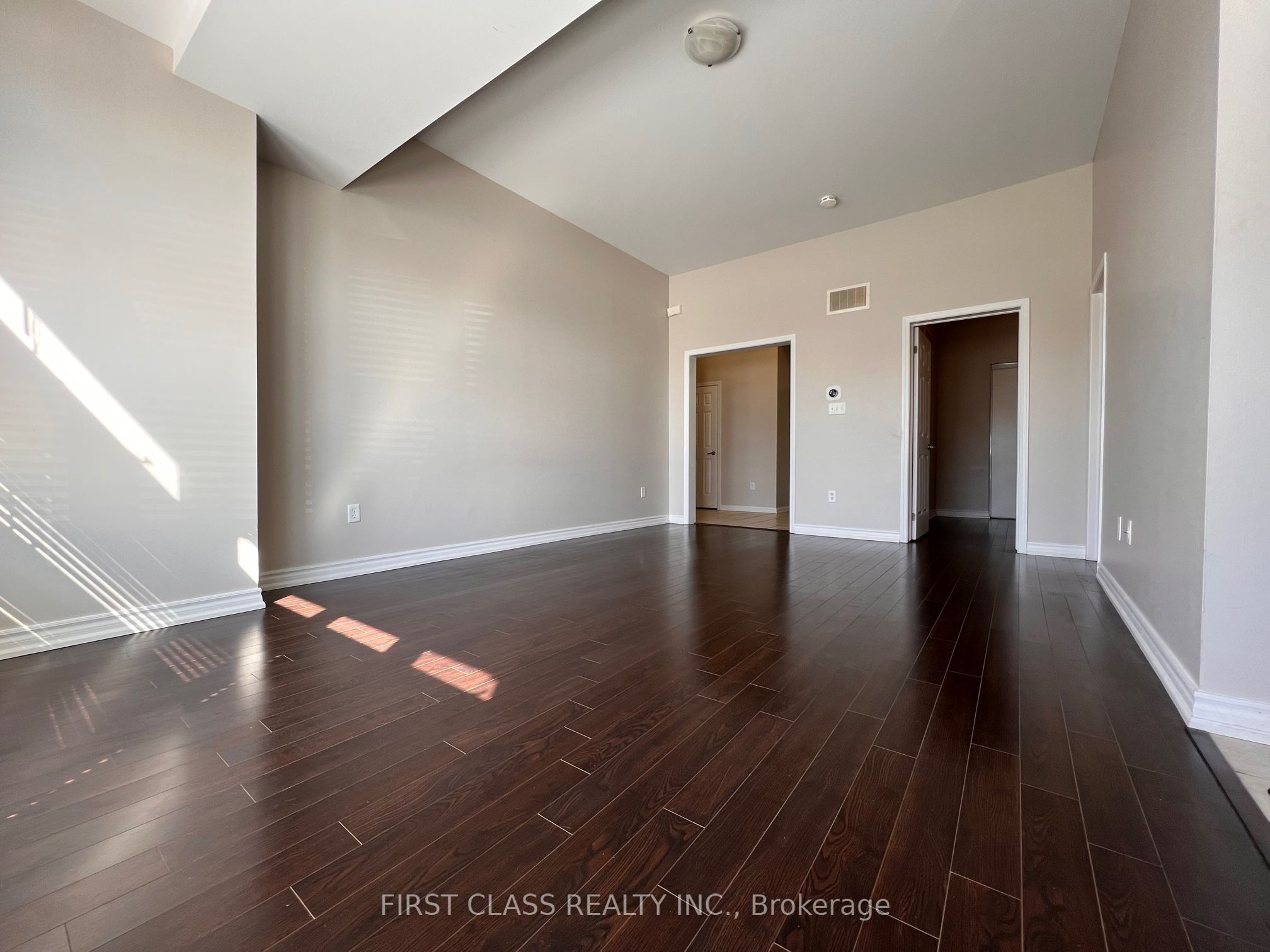 3038 Bur Oak Avenue 2 Property Photo 3