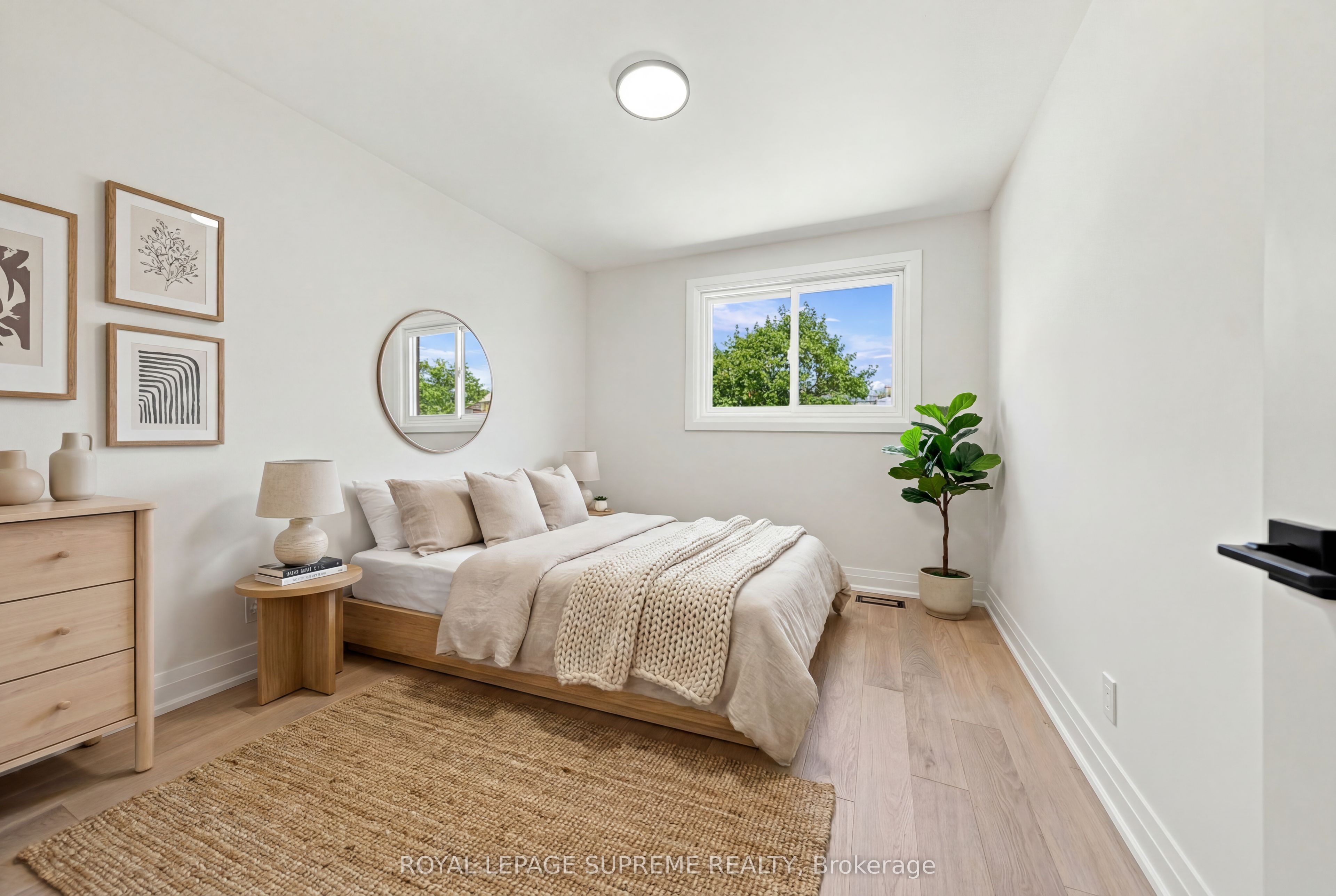 26 Crown Crescent Property Photo 32