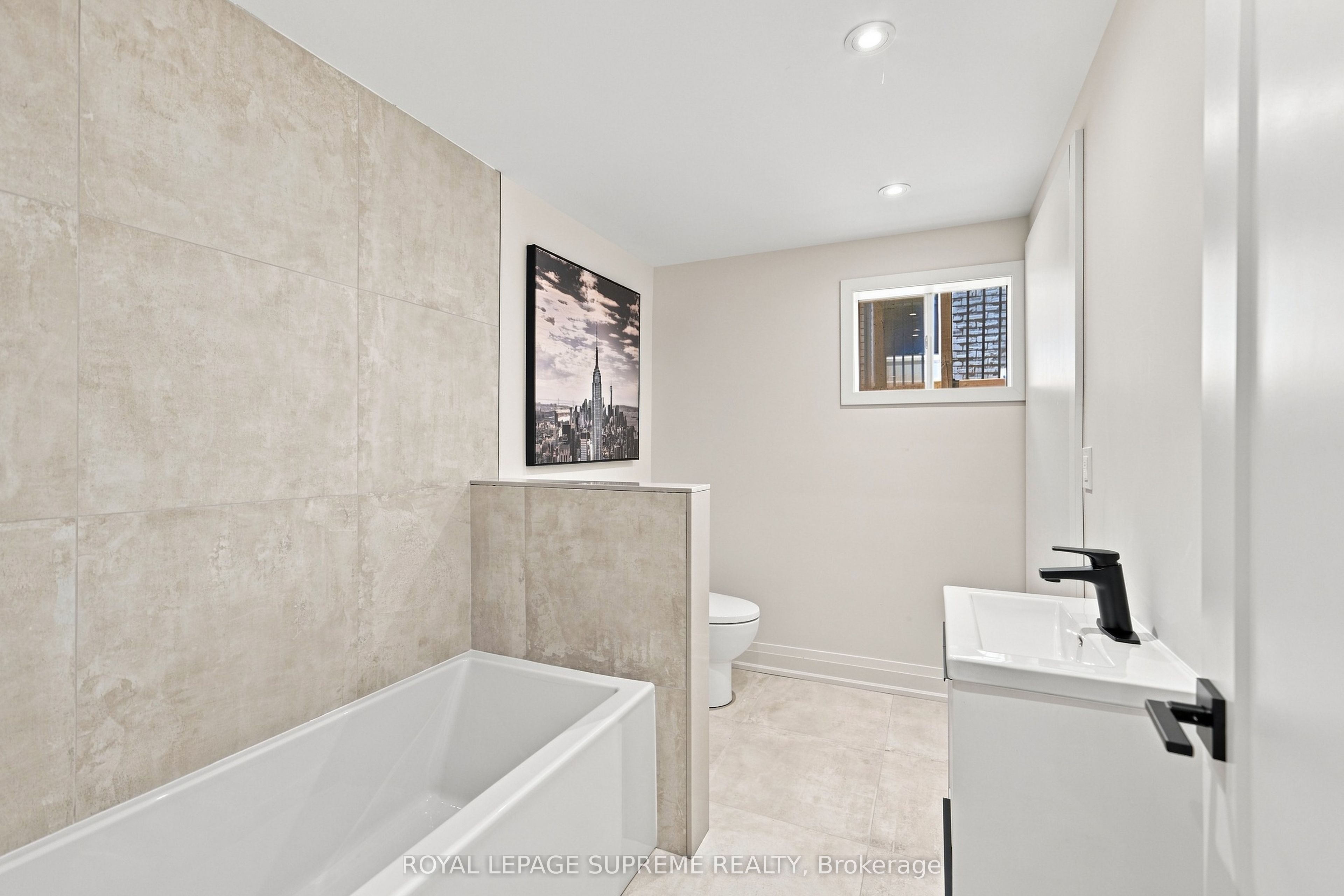 26 Crown Crescent Property Photo 38