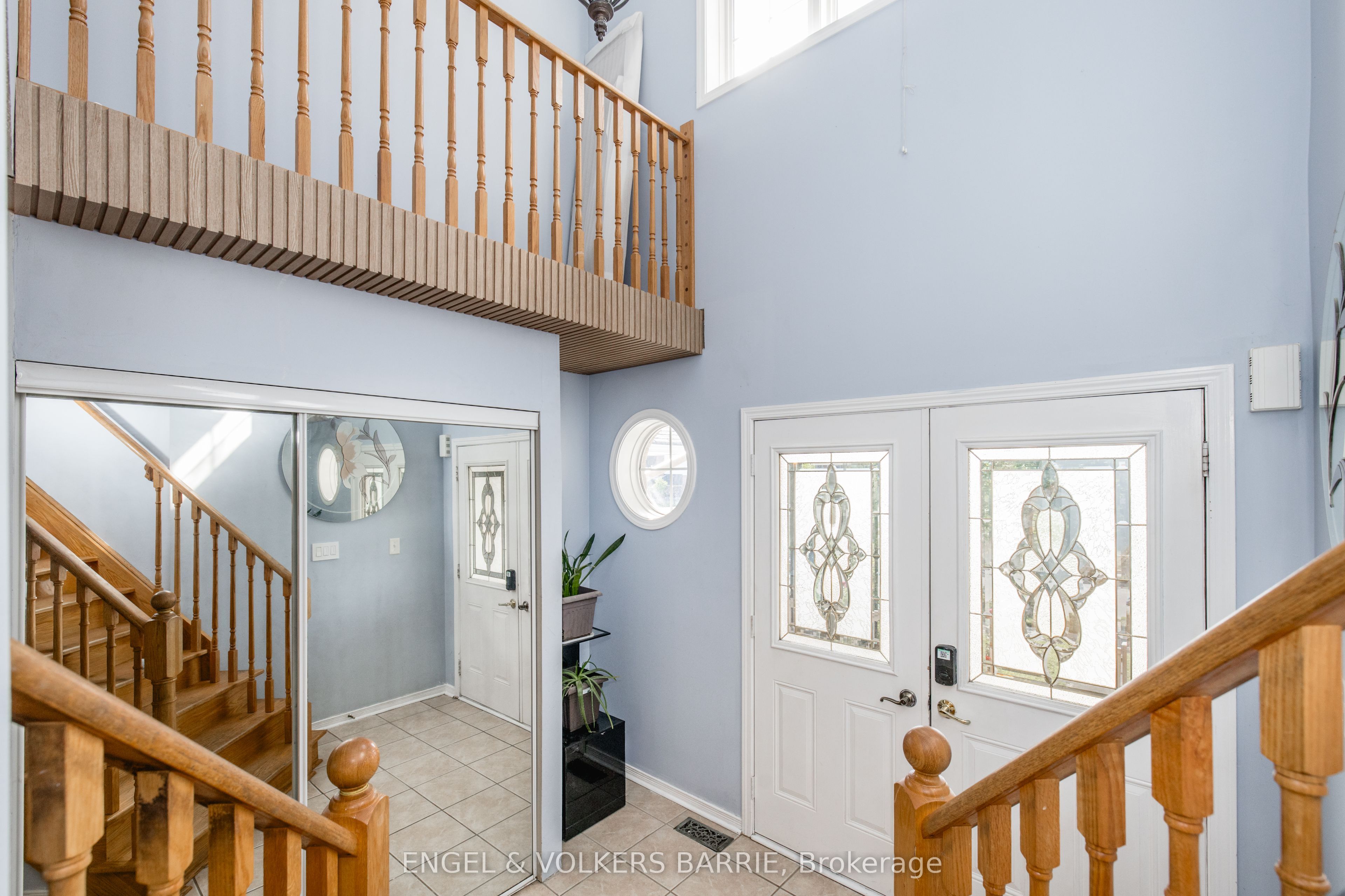 1376 Rankin Way Property Photo 4