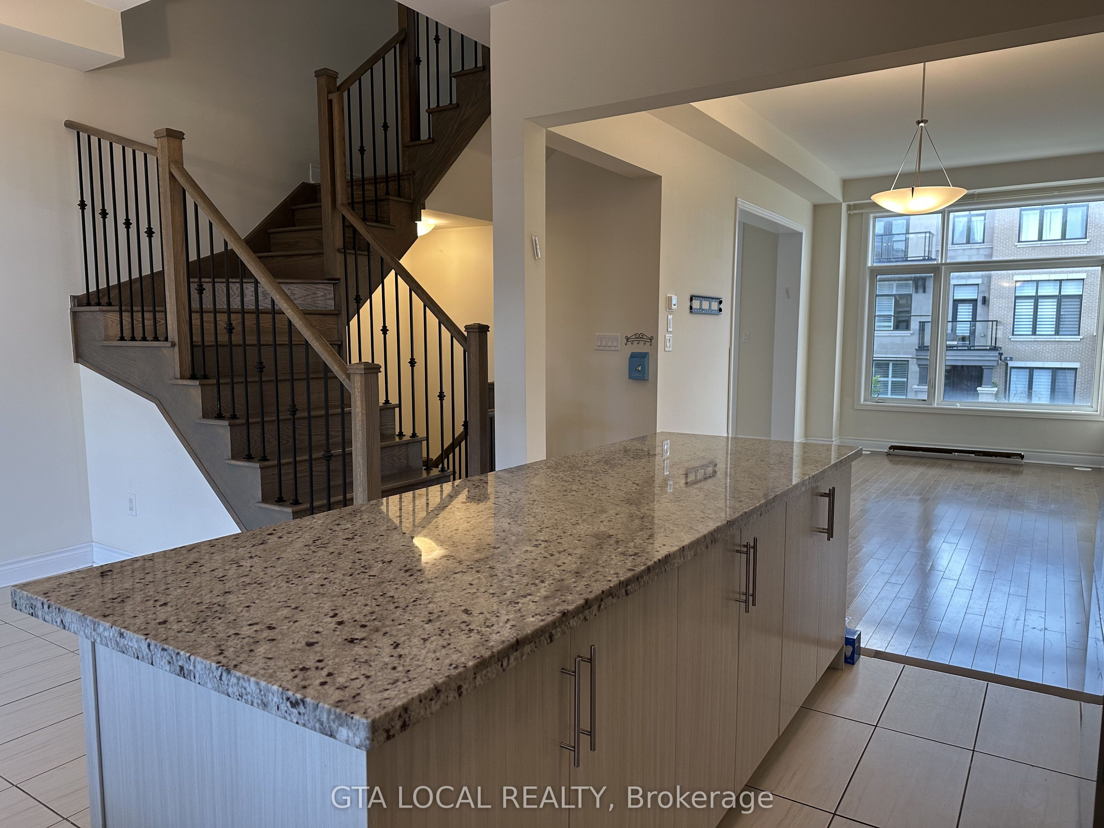 5 Aylin Crescent Property Photo 5
