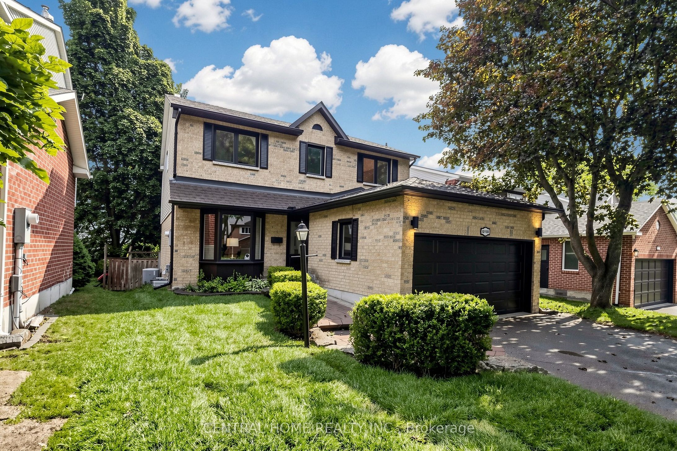 15 Closs Square Property Photo 3