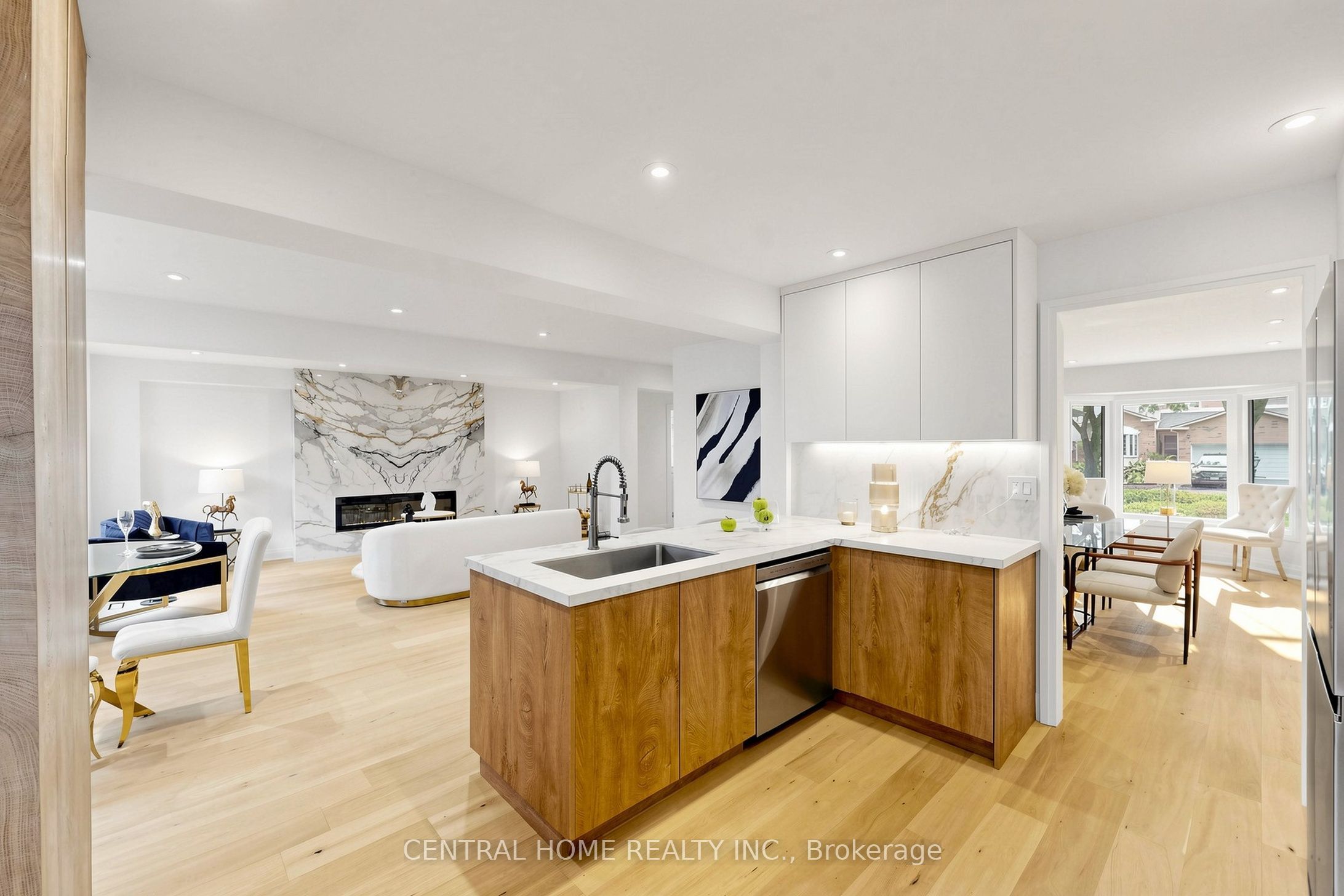15 Closs Square Property Photo 17