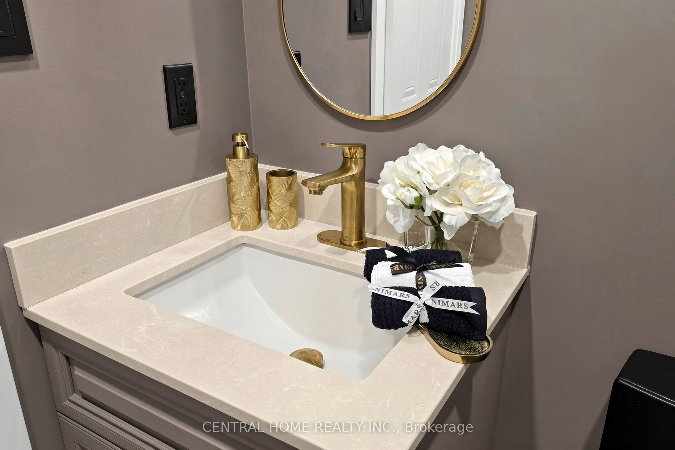 15 Closs Square Property Photo 21