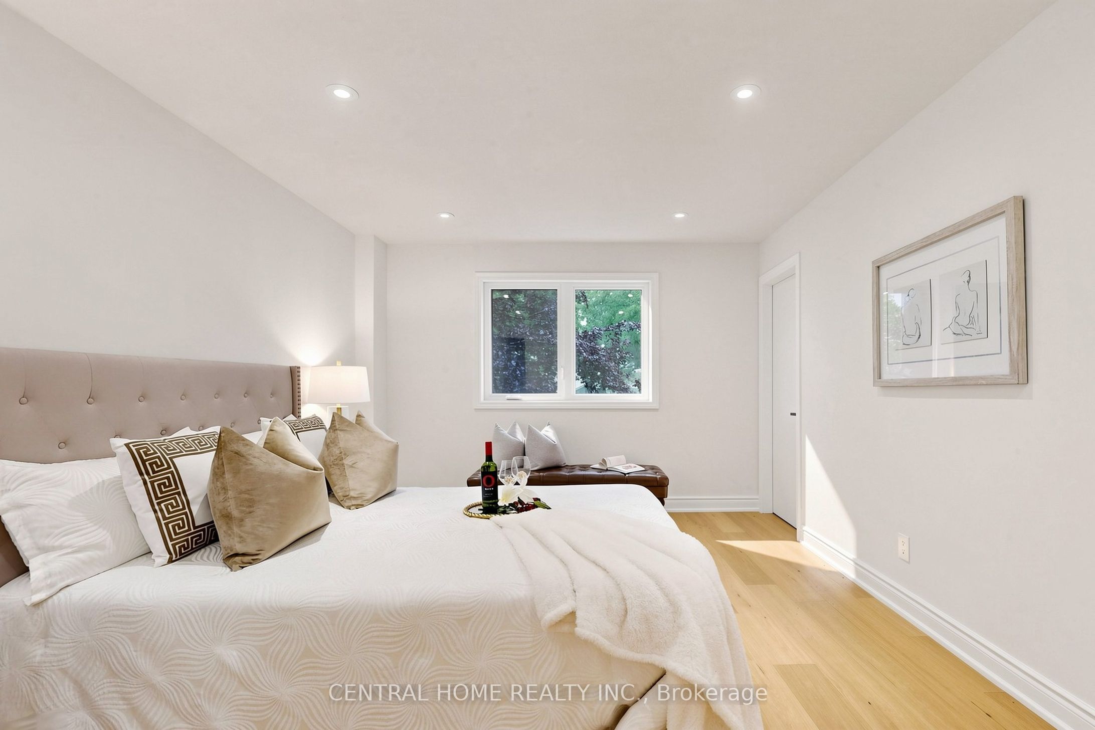 15 Closs Square Property Photo 26