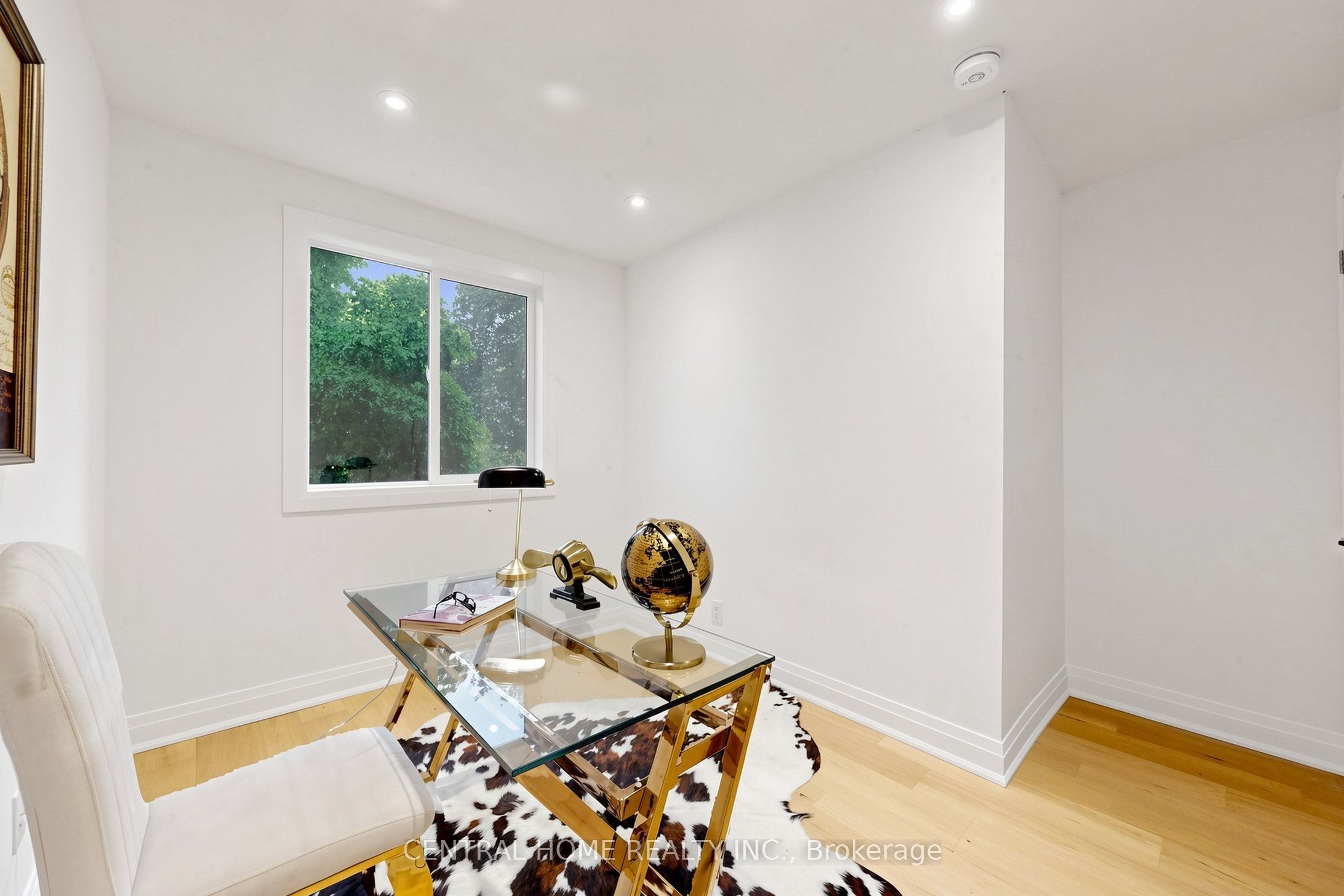 15 Closs Square Property Photo 34