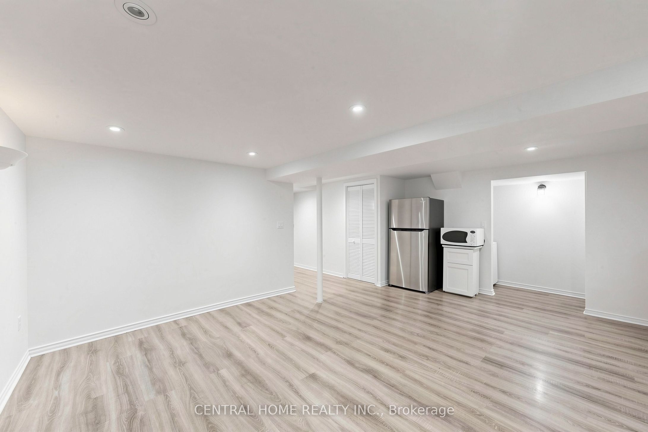 15 Closs Square Property Photo 39