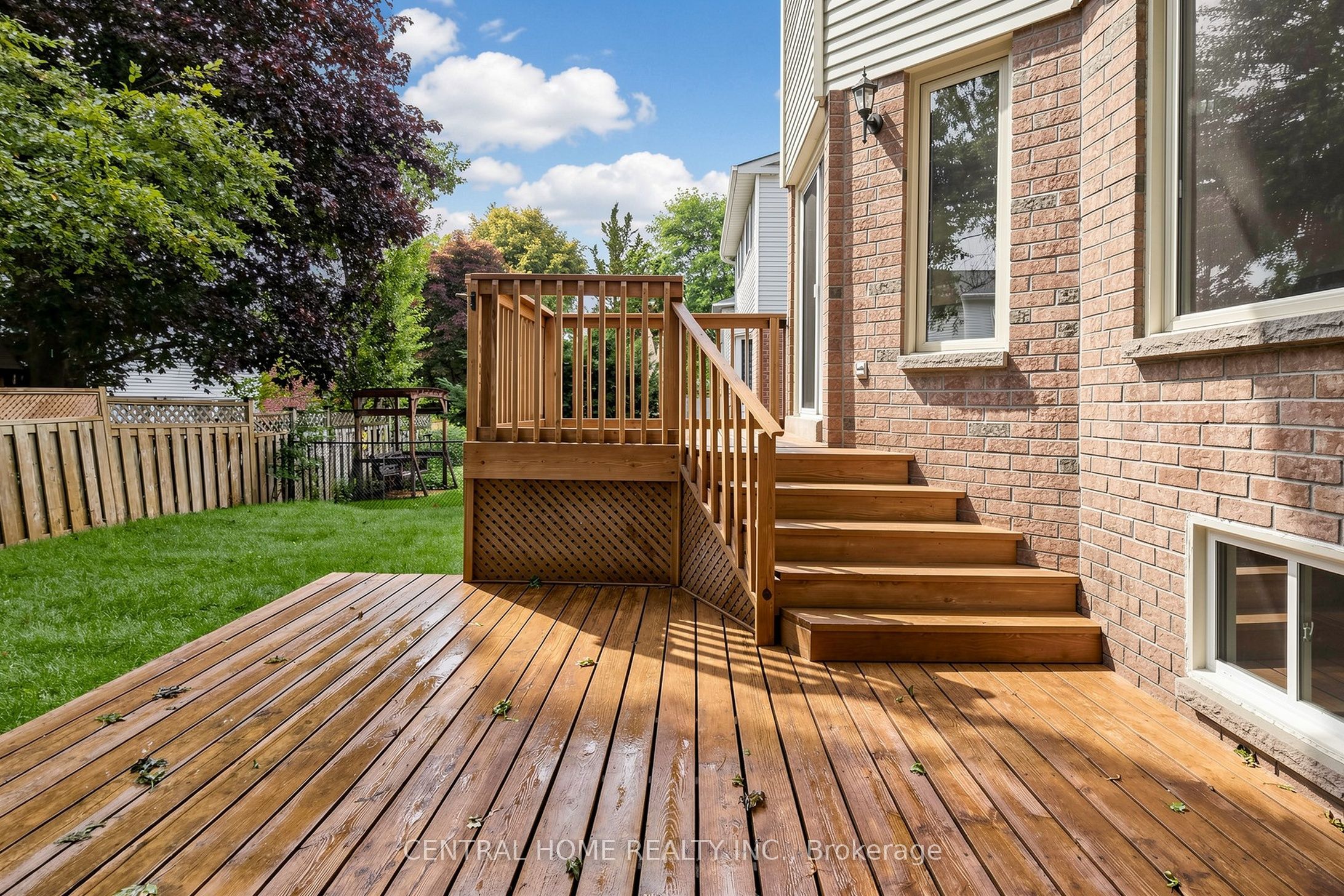 15 Closs Square Property Photo 48