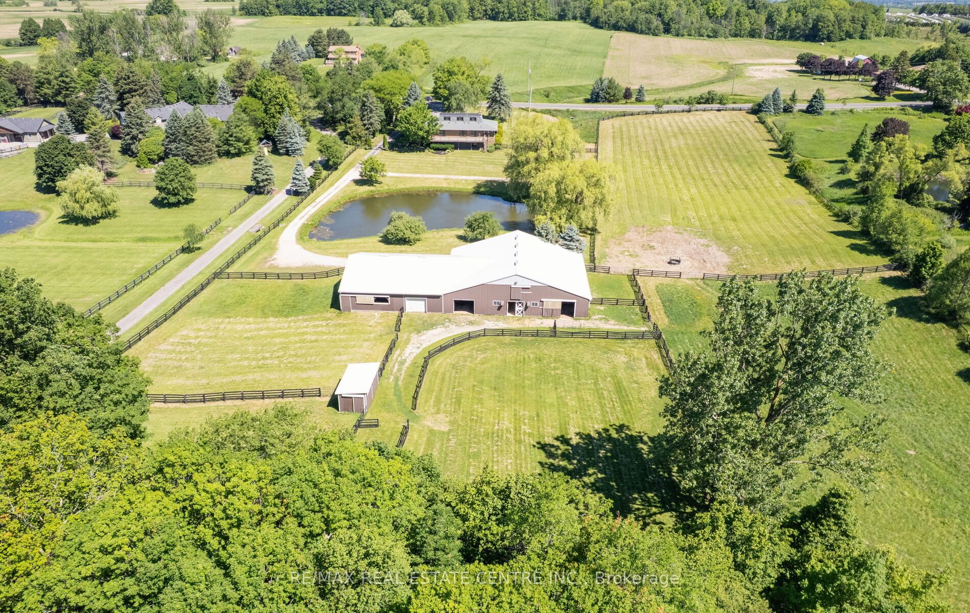 6375 17th Sideroad Property Photo 1