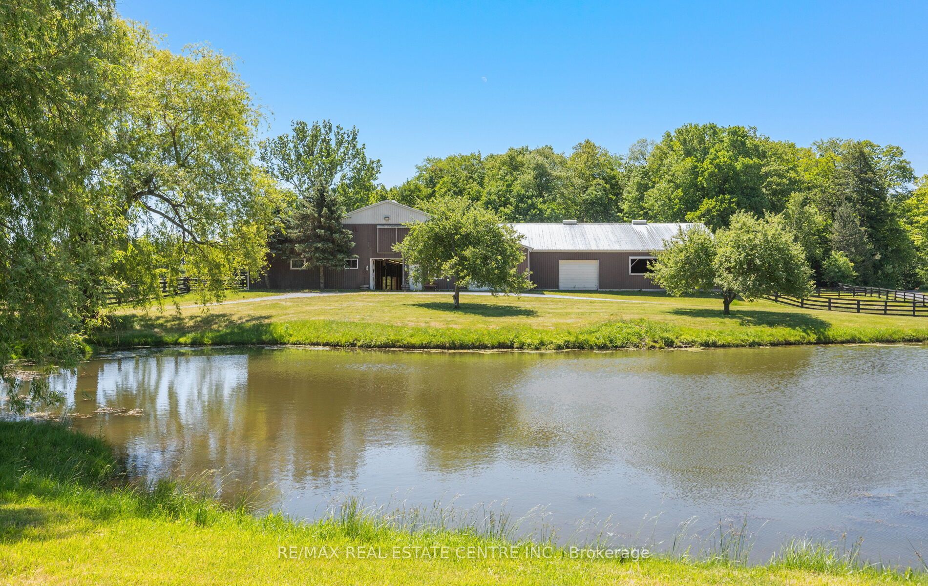 6375 17th Sideroad Property Photo 7