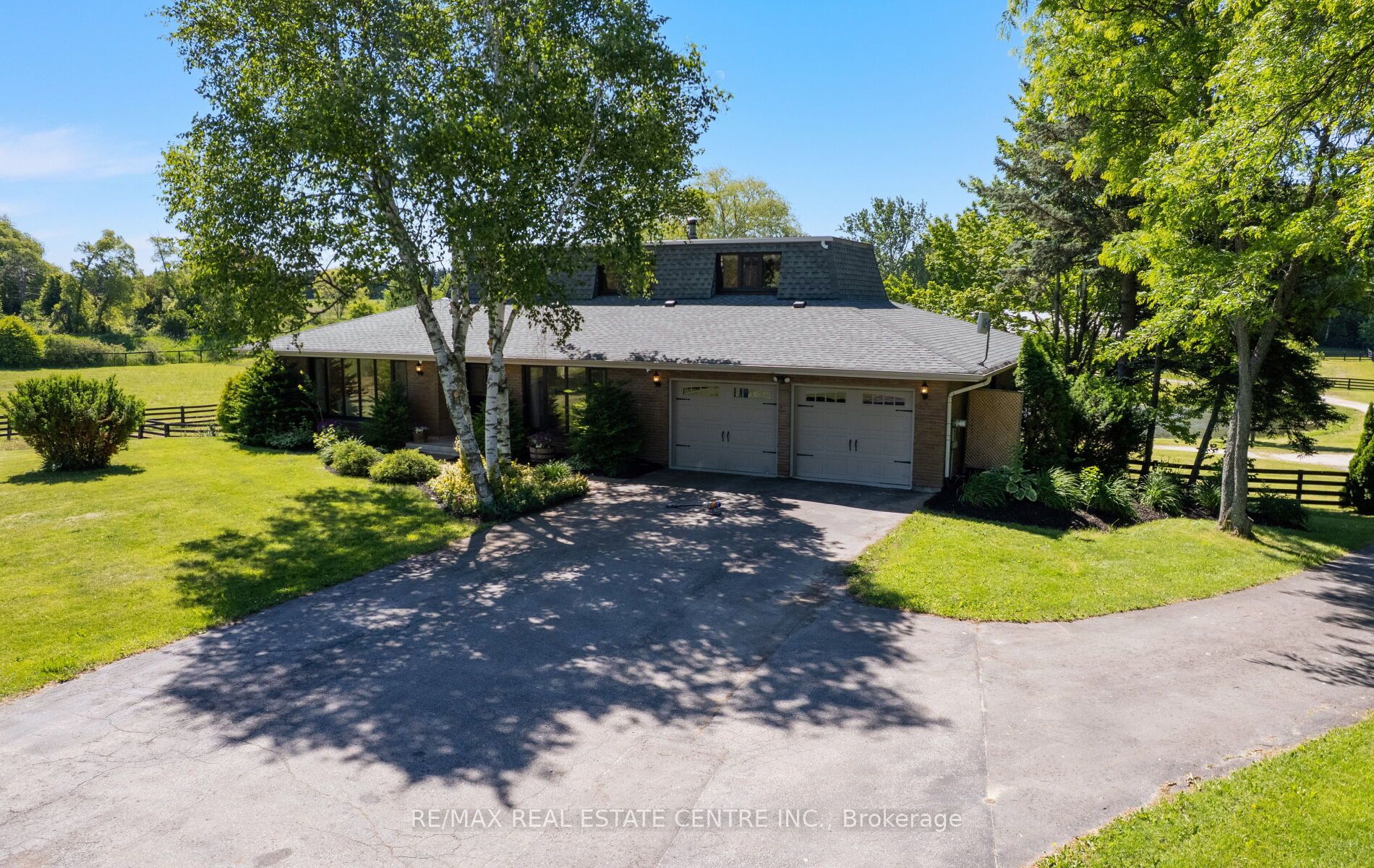 6375 17th Sideroad Property Photo 9