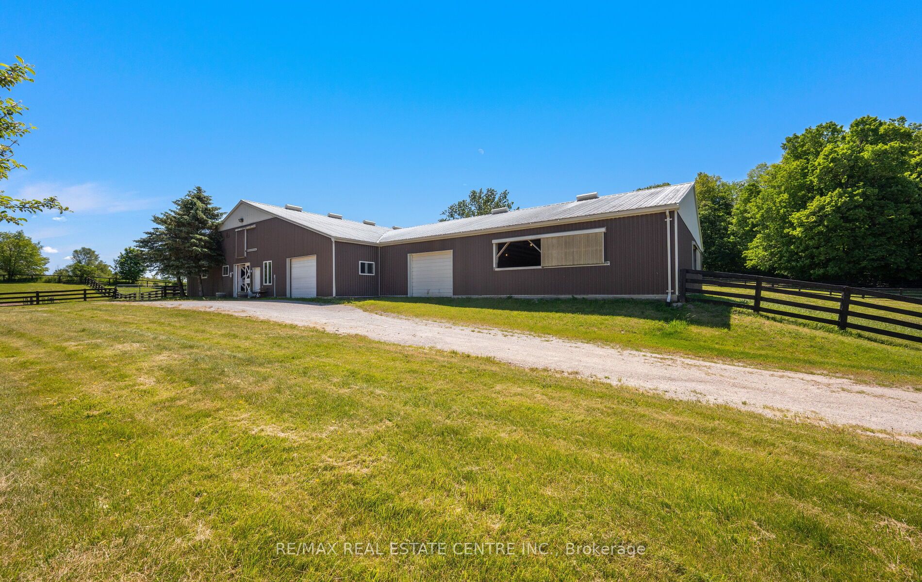 6375 17th Sideroad Property Photo 46