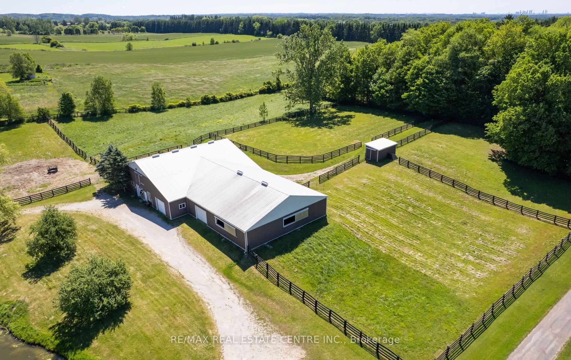 6375 17th Sideroad Property Photo 47