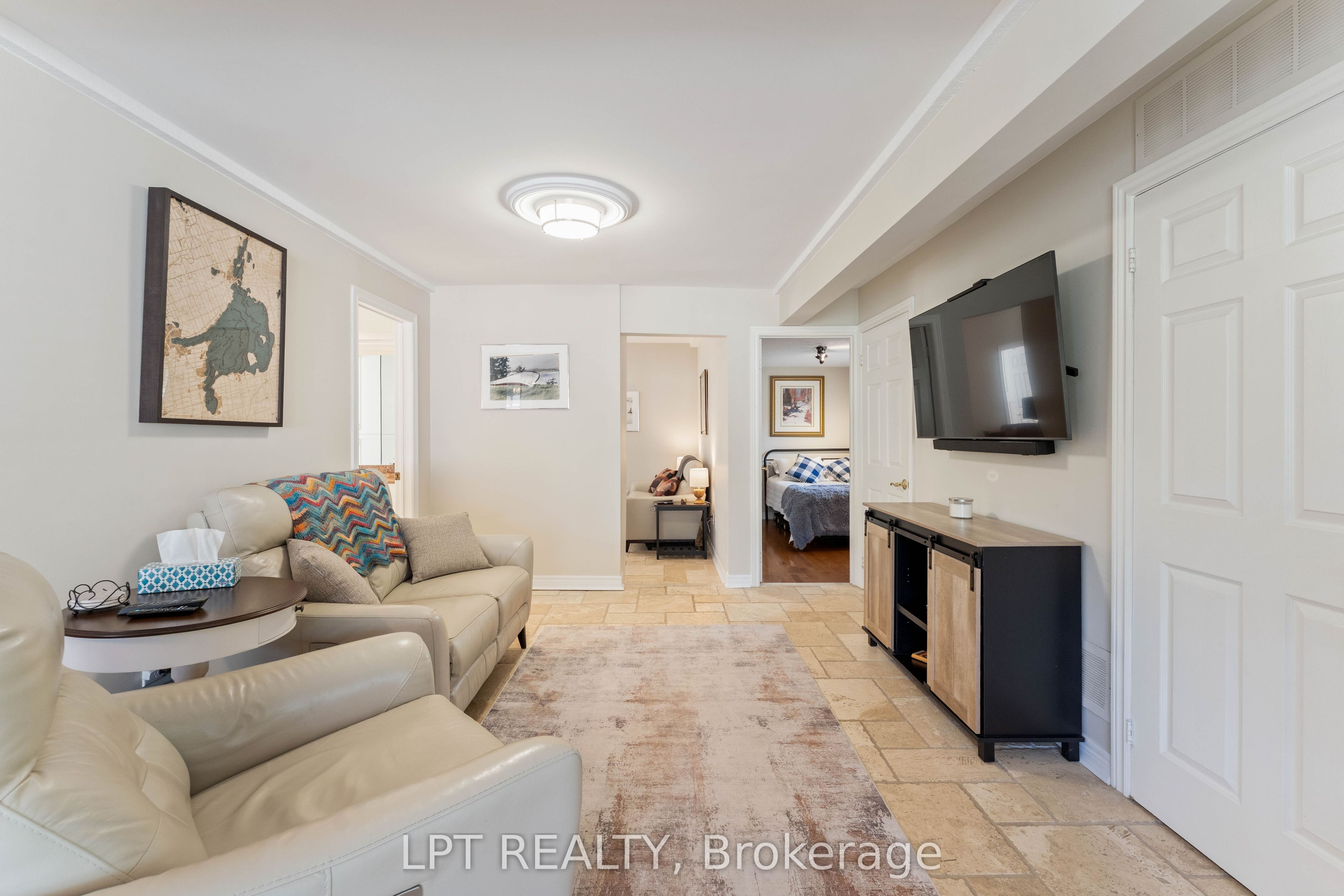 357 Lake Drive N Property Photo 15