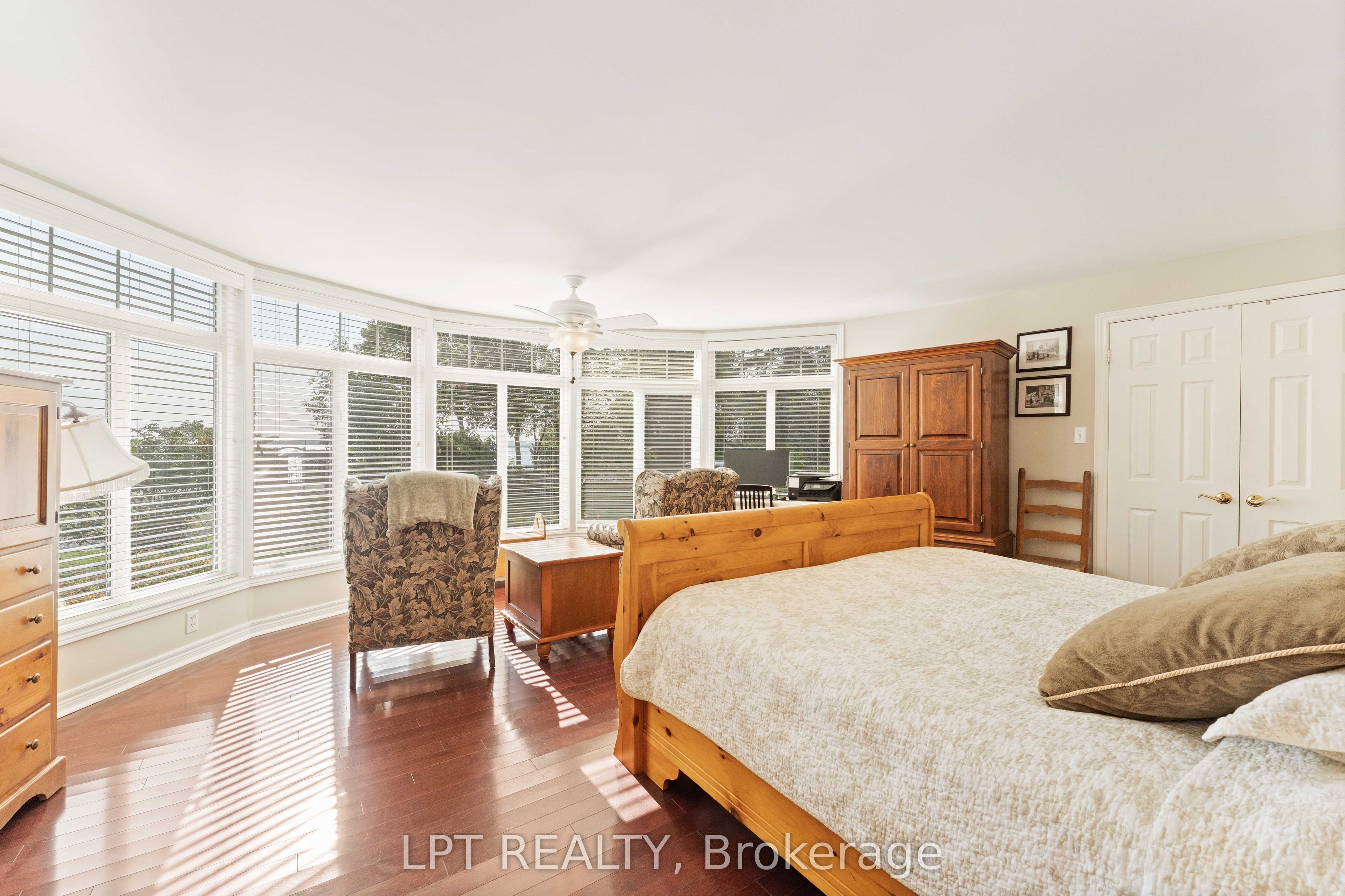 357 Lake Drive N Property Photo 21