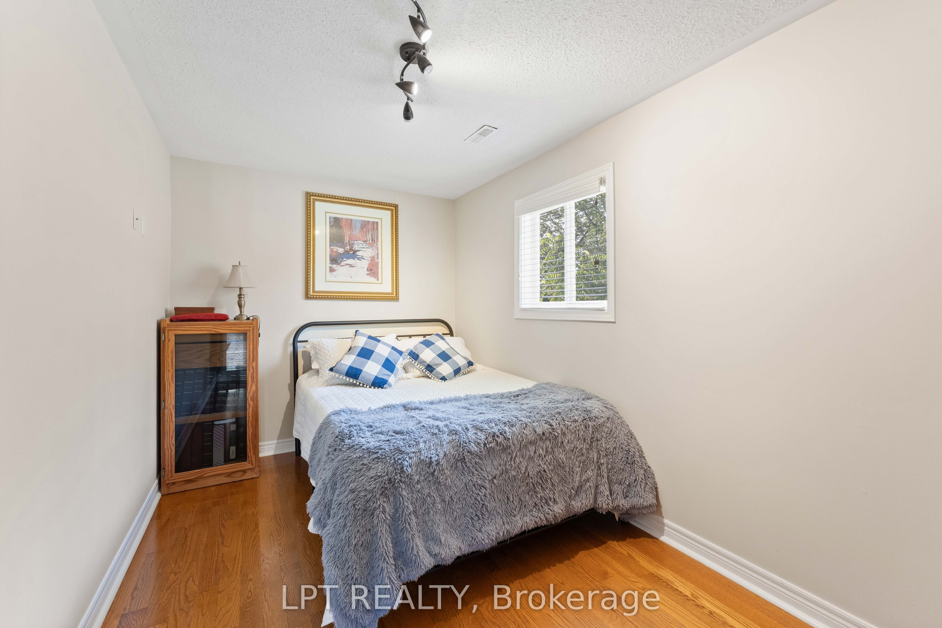 357 Lake Drive N Property Photo 23