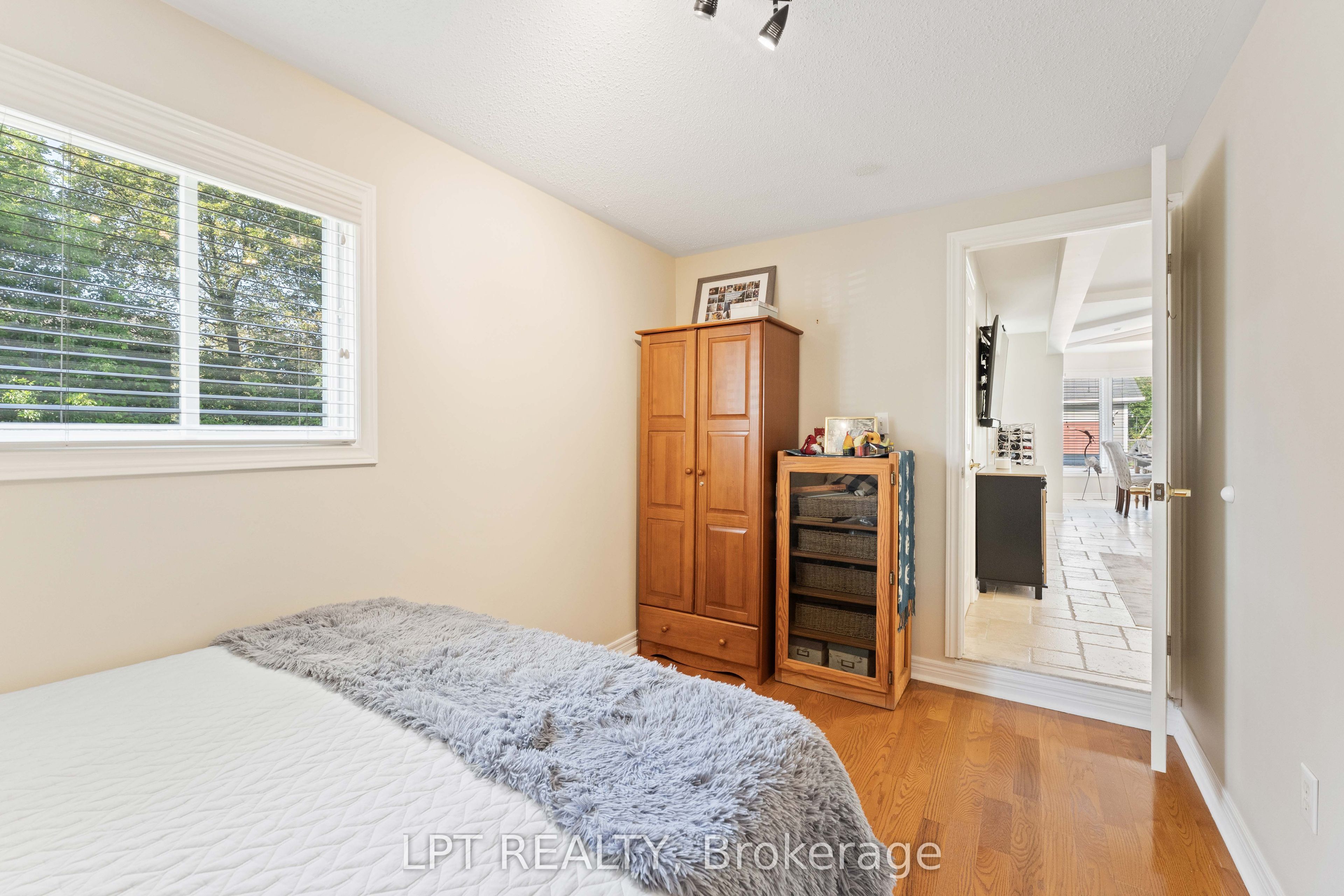357 Lake Drive N Property Photo 24