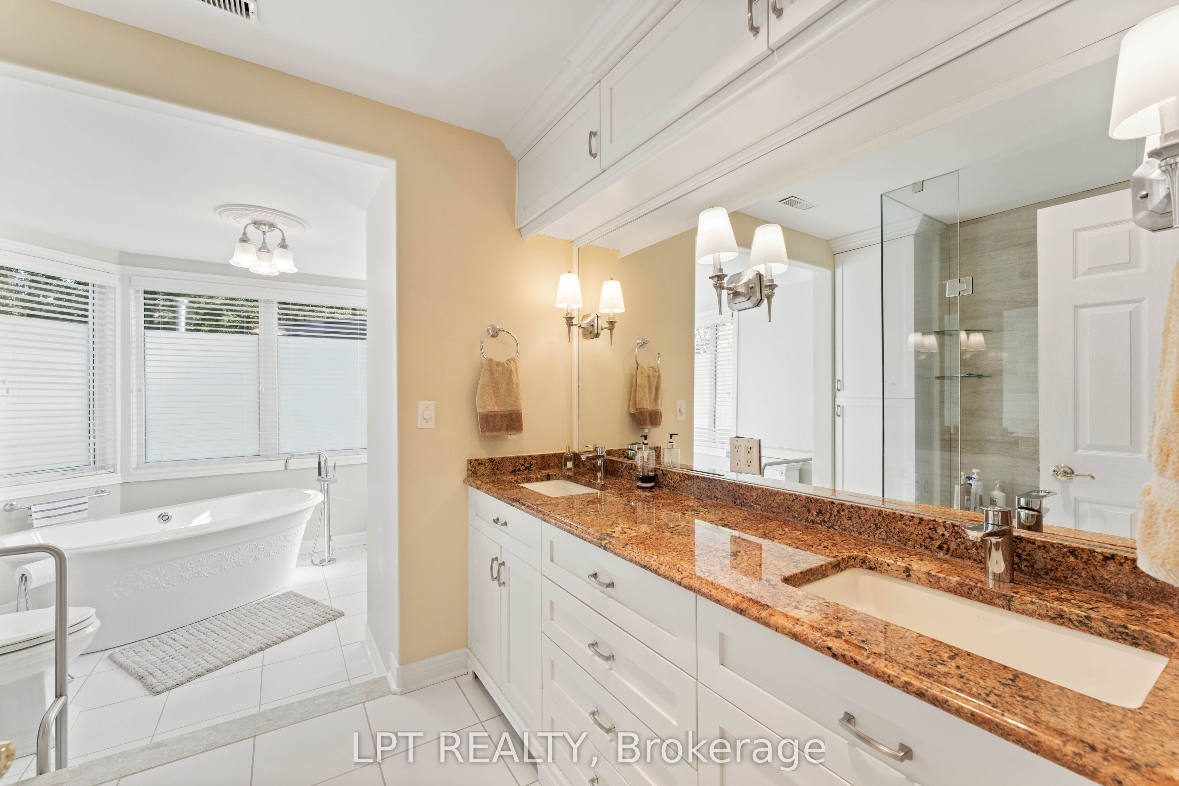 357 Lake Drive N Property Photo 25