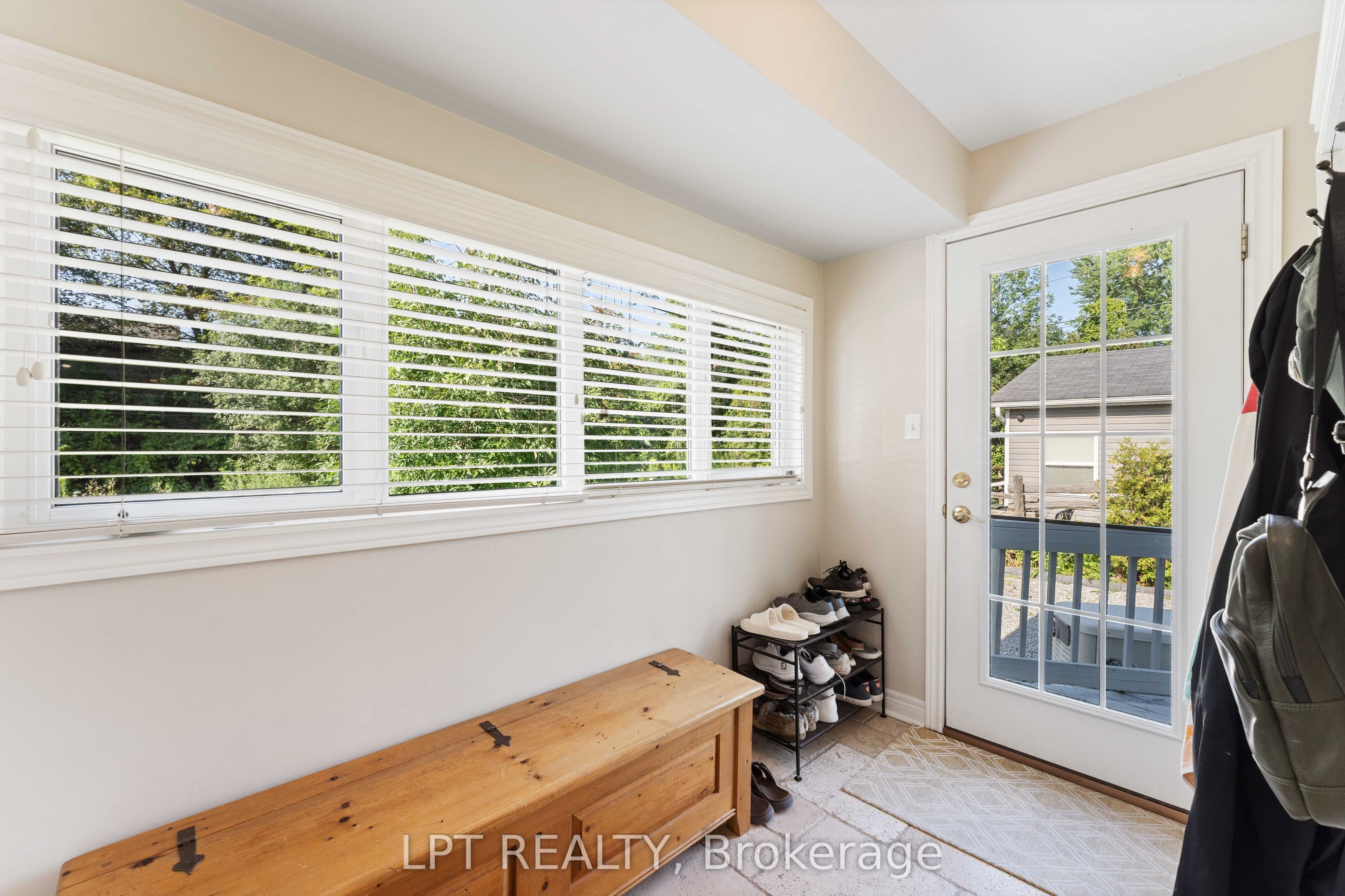 357 Lake Drive N Property Photo 29