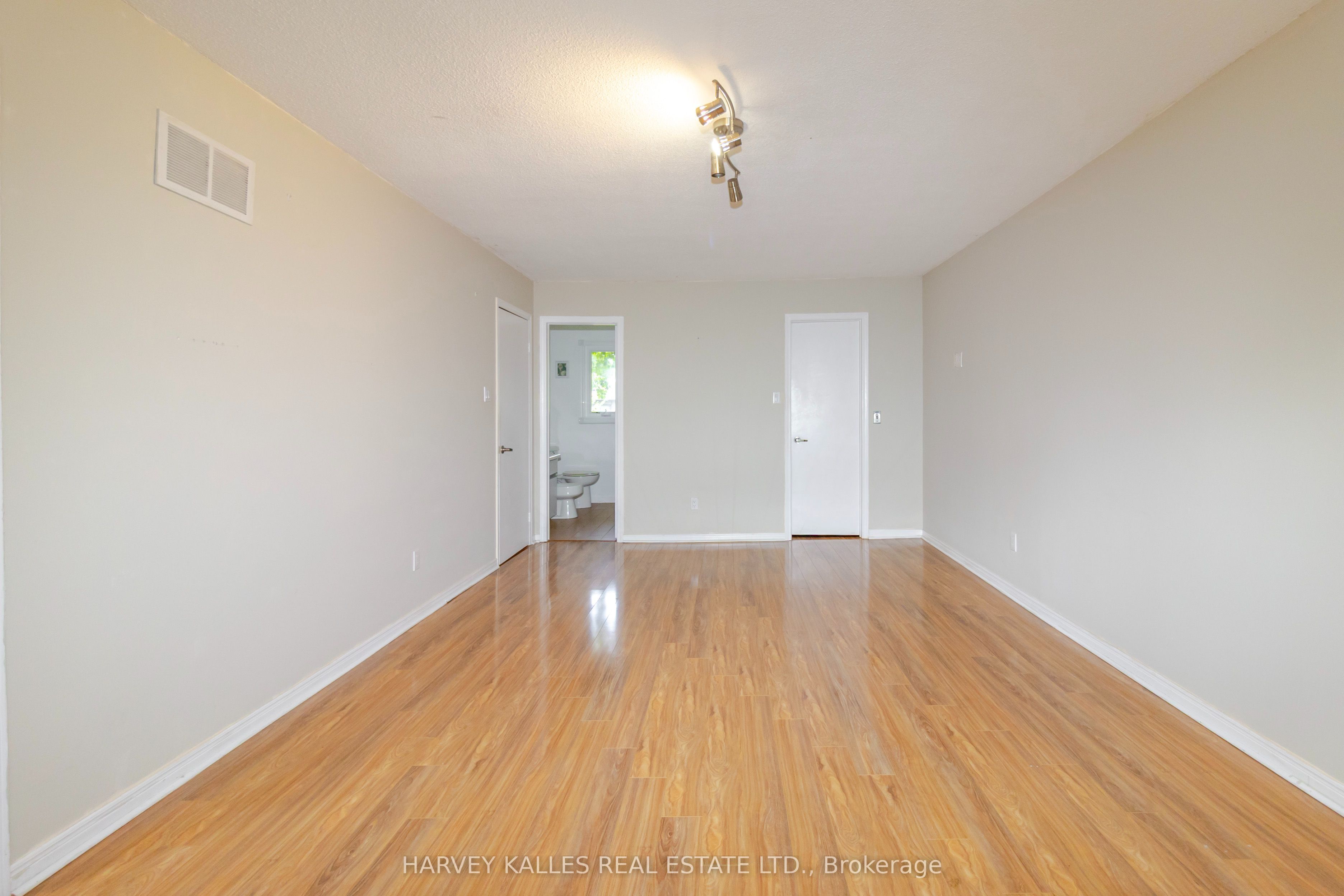 54 Aileen Road Property Photo 12
