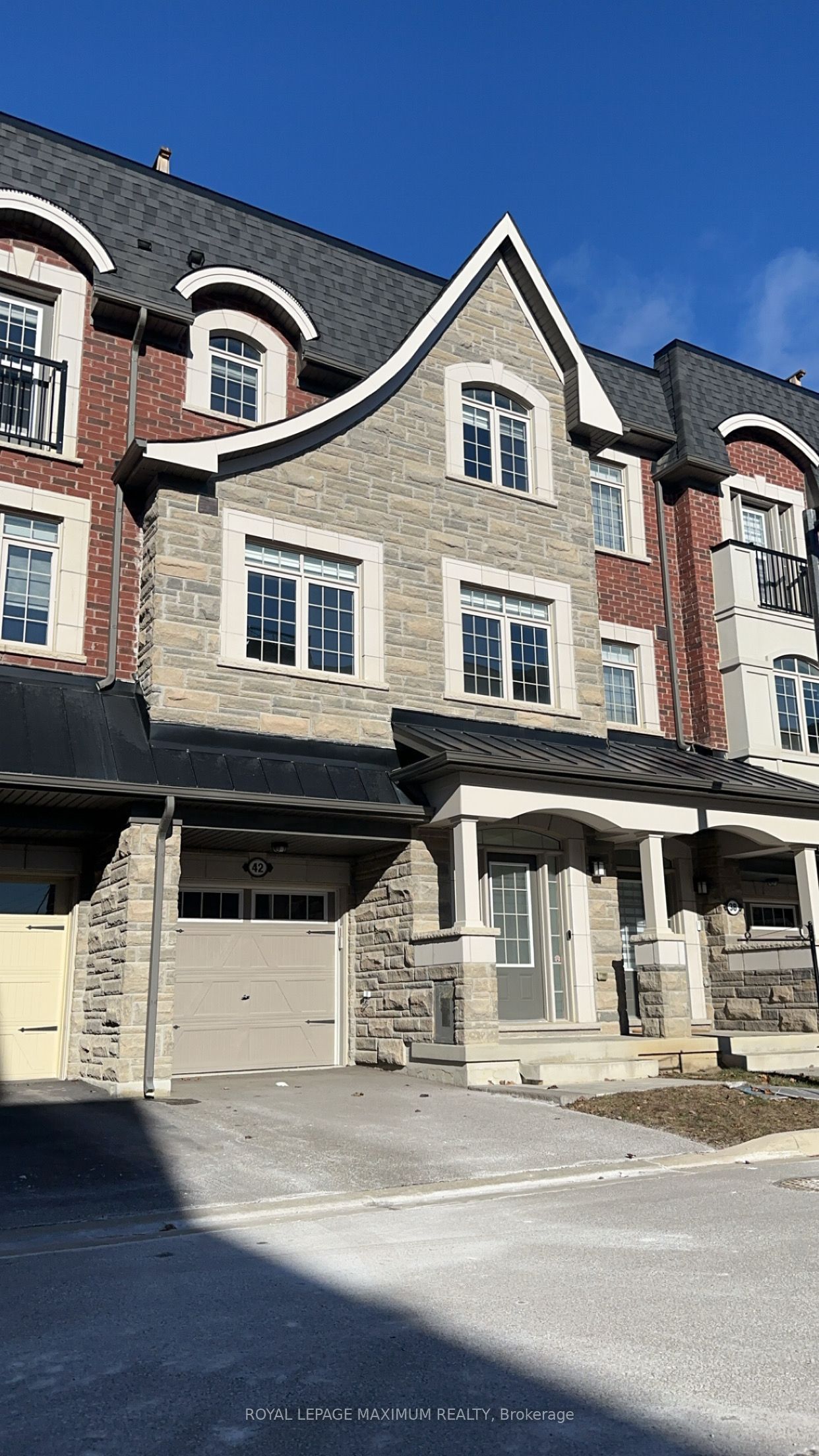 42 Ingleside Street Property Photo 1