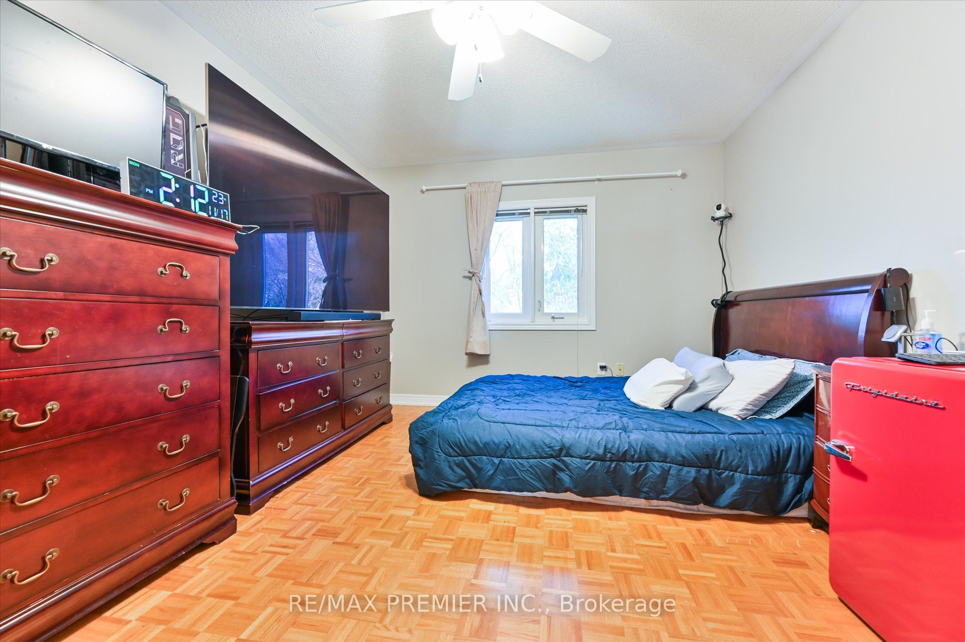 581 Wycliffe Avenue Property Photo 14