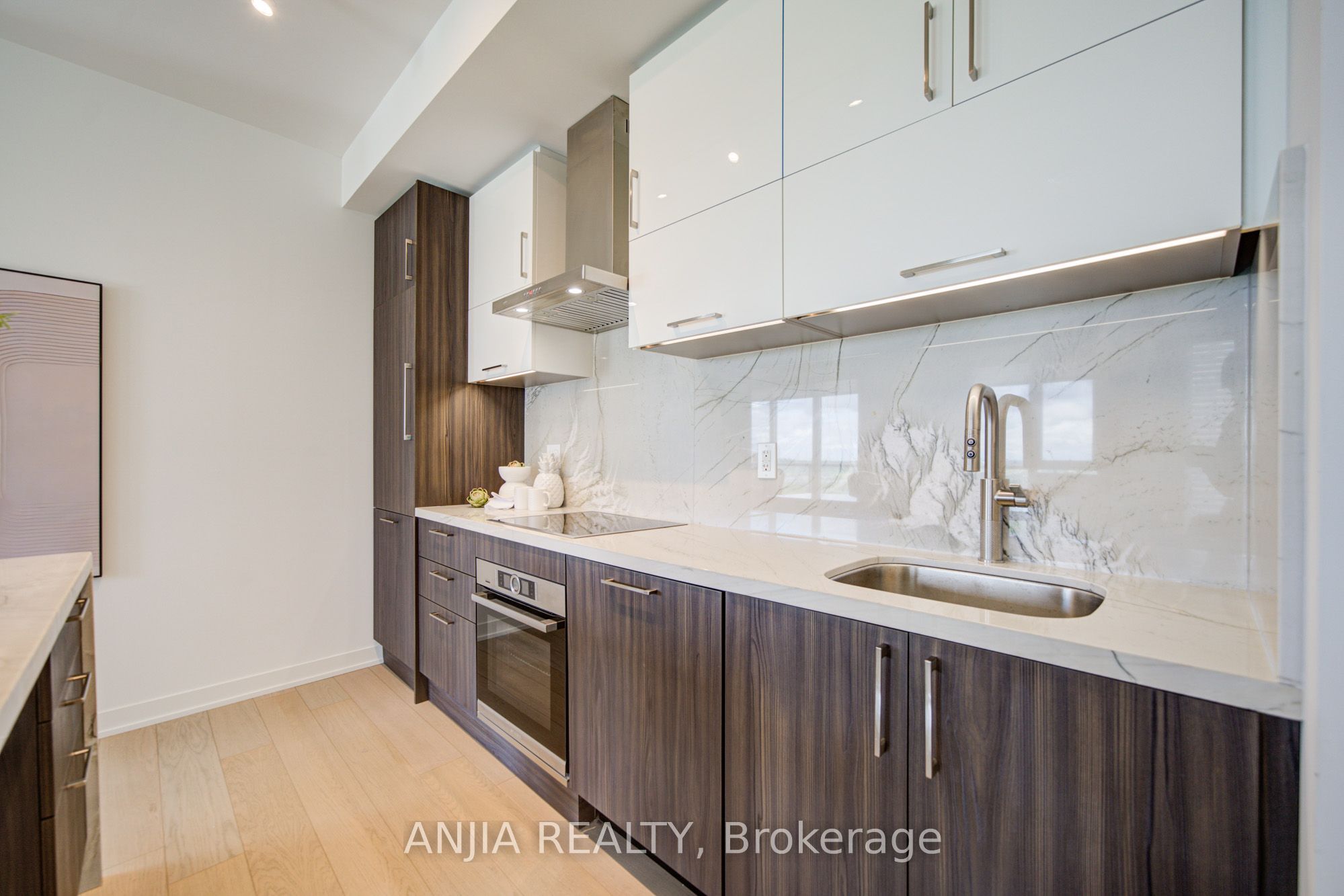 8119 Birchmount Road 1705 Property Photo 15