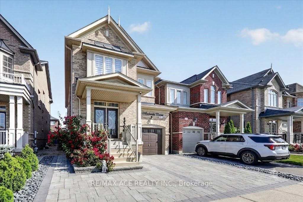 10 Andreeta Drive Property Photo 3